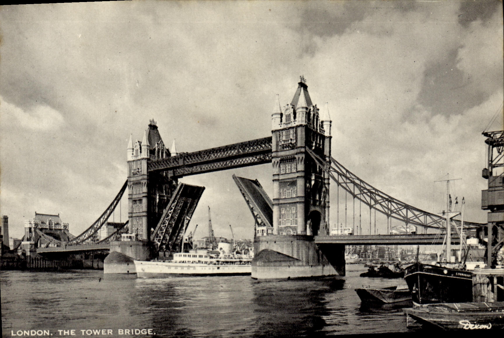 MODERN CARD London the Tower Bridge