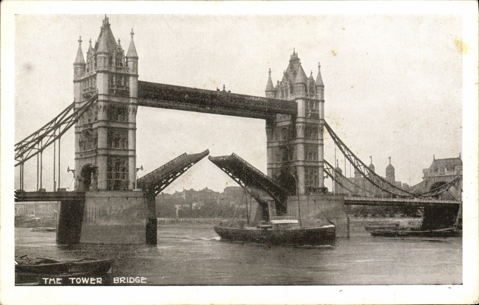 CPA London The tower bridge 