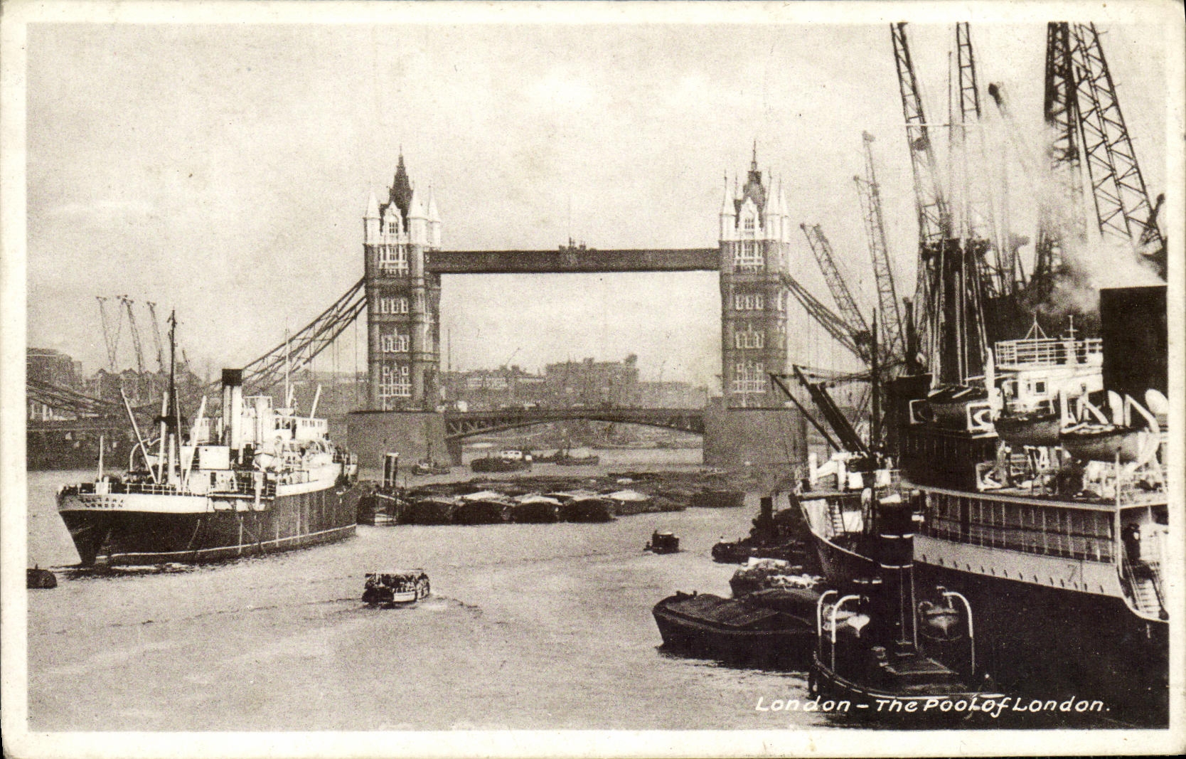 CPA London The Pool of London Bateaux 