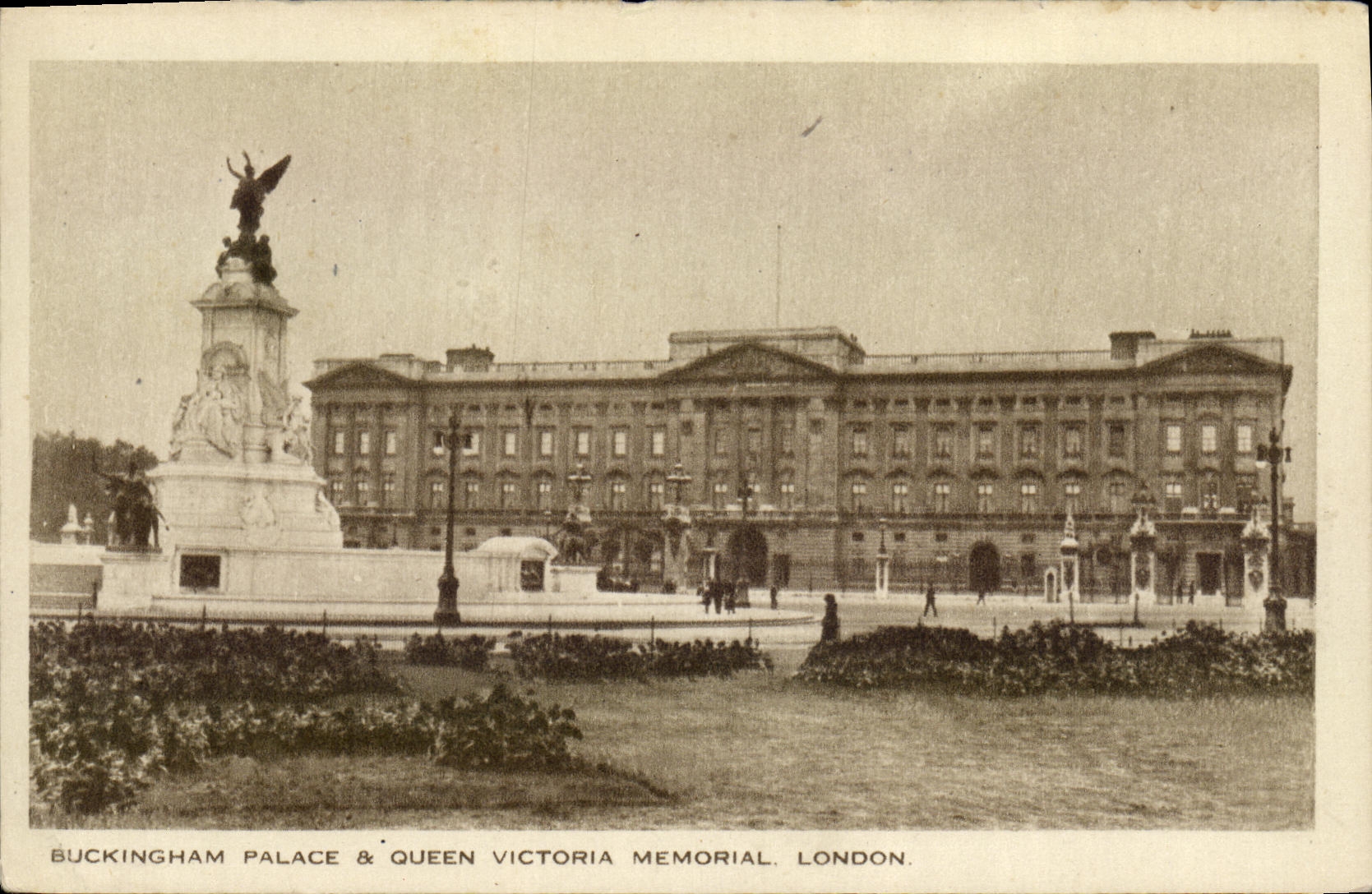 CPA Buckingham Palace Queen Victoria Memorial London