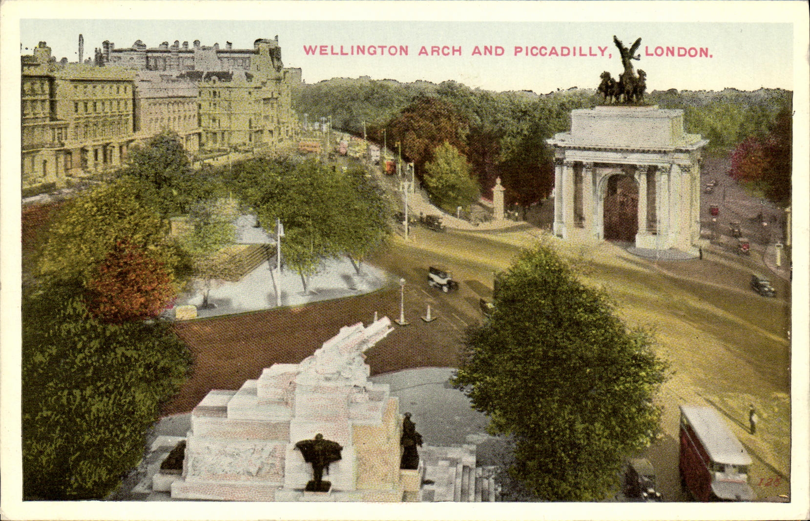 VINTAGE POSTCARD Wellington arch and Piccadilly London