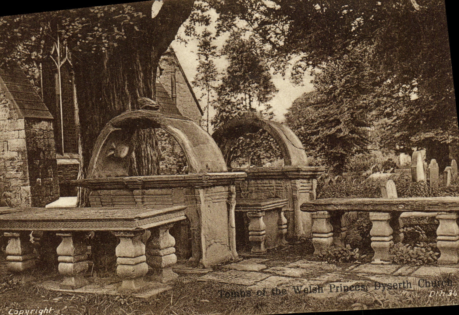 VINTAGE POSTCARD Tombs off the Welsh Princes Dyserth Church