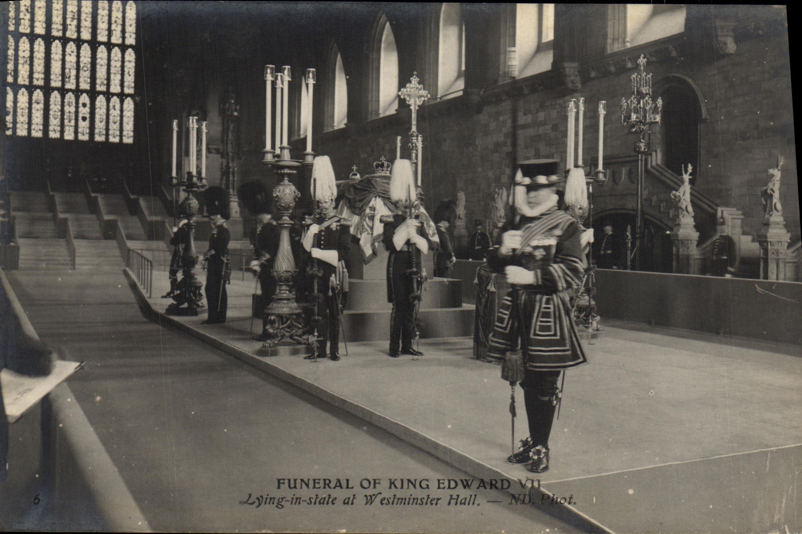 VINTAGE POSTCARD London Funeral Off King Edward VII Lying in state At Westminster Hall