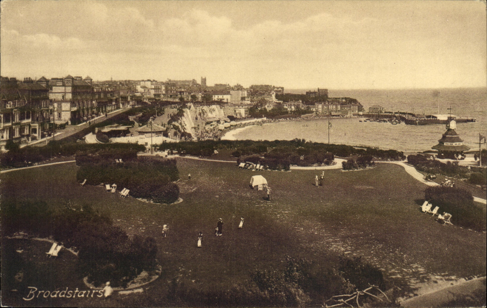 VINTAGE POSTCARD Broadstairs