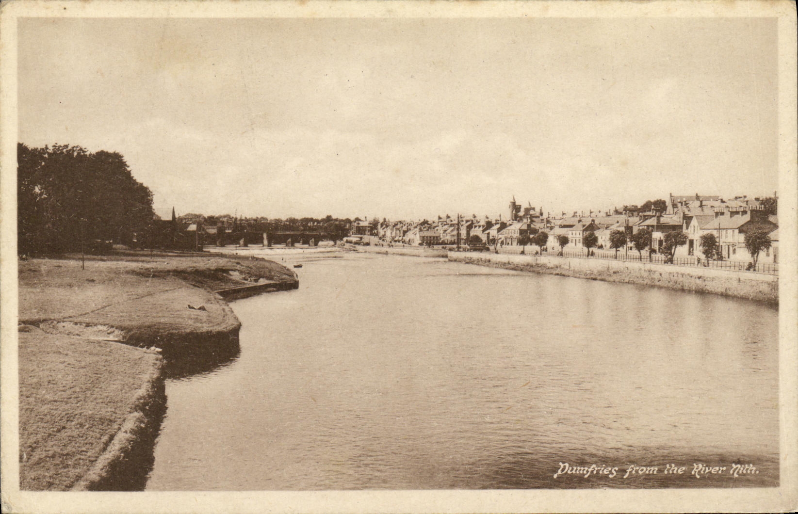 VINTAGE POSTCARD Dumfries from to rivet Nth