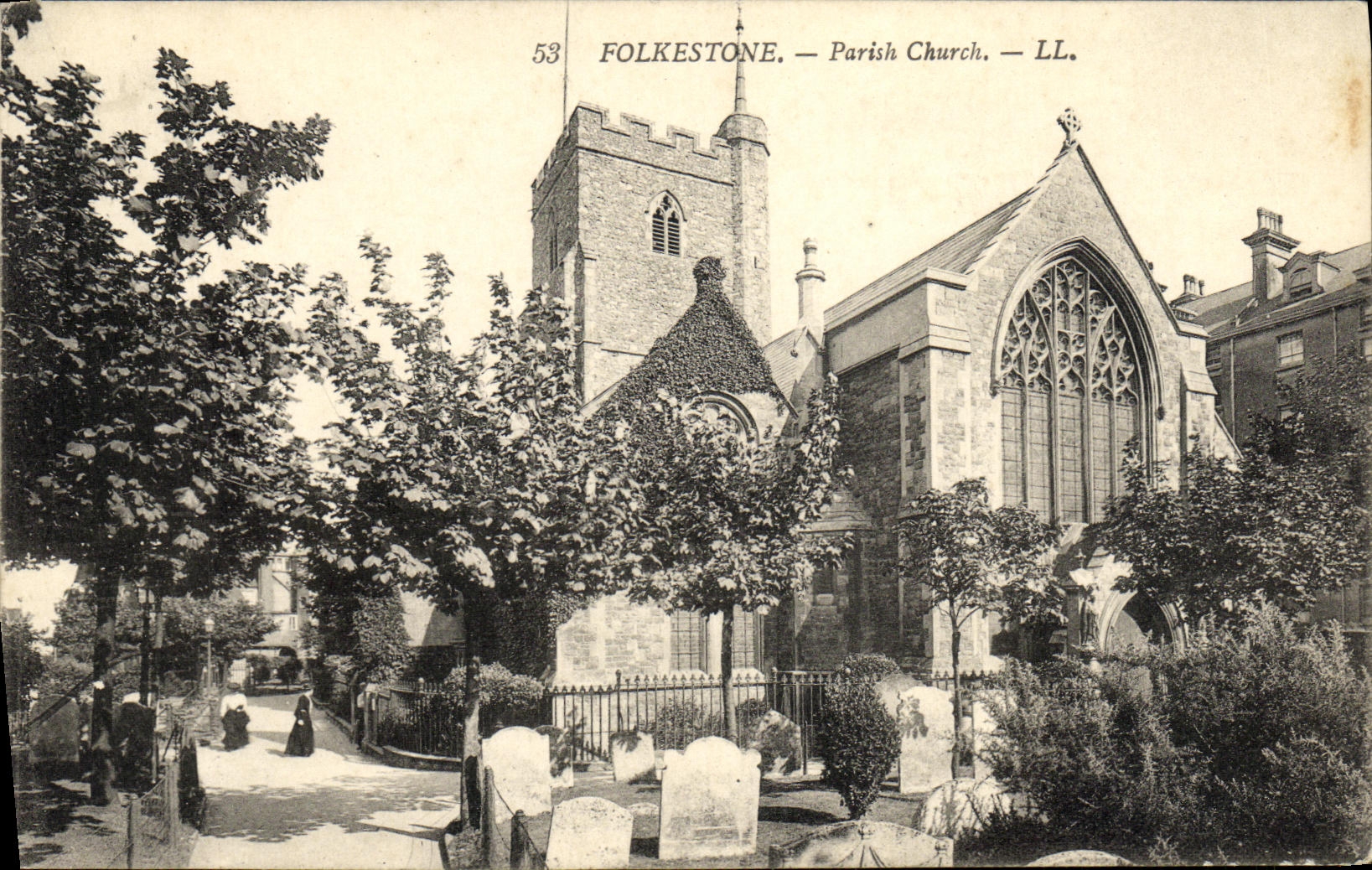 VINTAGE POSTCARD Folkestone Parish Church