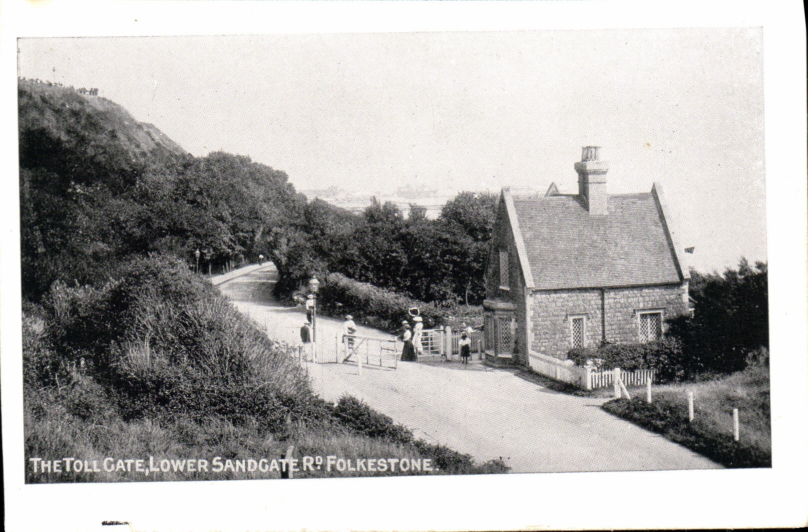VINTAGE POSTCARD The Toll Spoils Lower Sandgate Folkestone