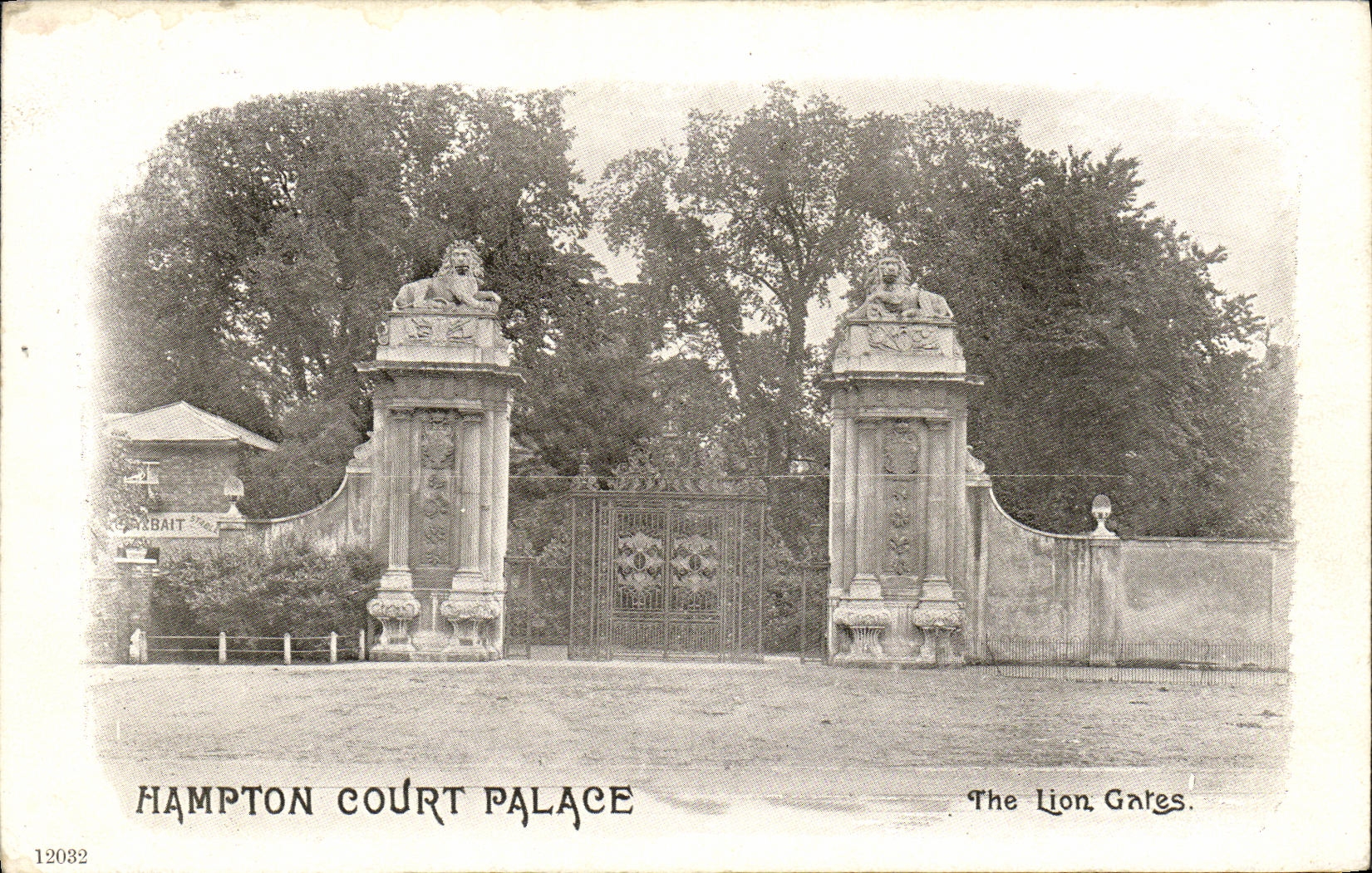 CPA Hampton Court Palace The Lion Gates