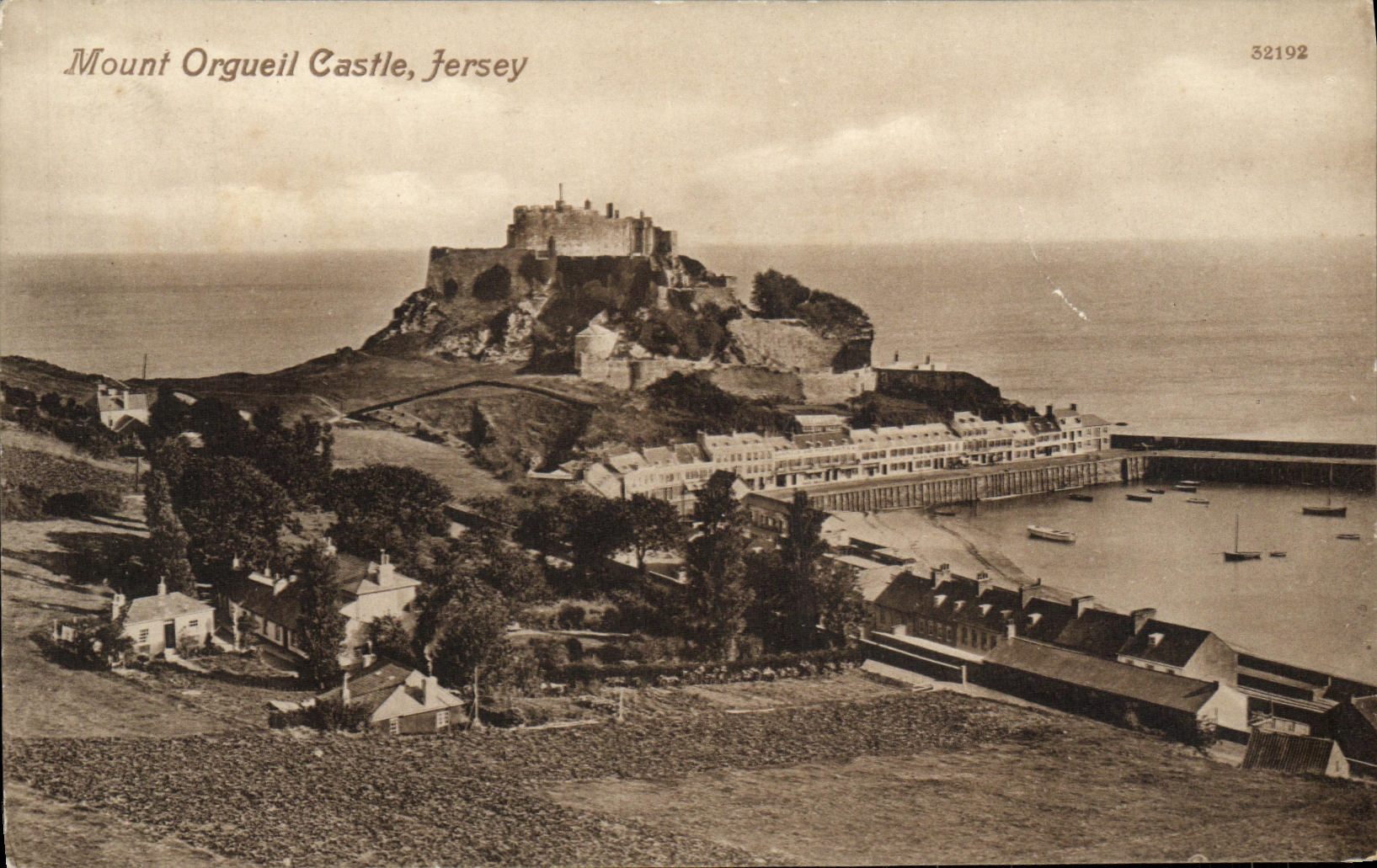 CPA Jersey Mount Orgueil Castle