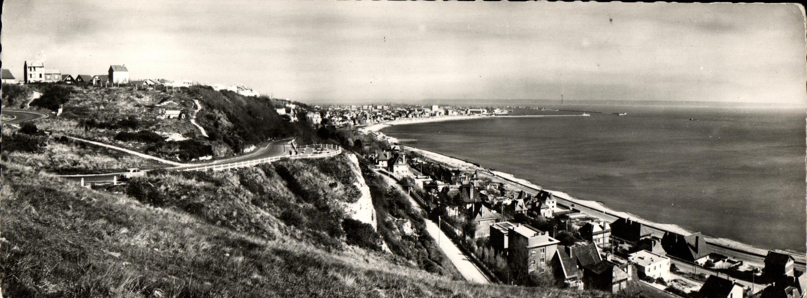 CPM La Havre Le Port et la plage de Ste Adresse