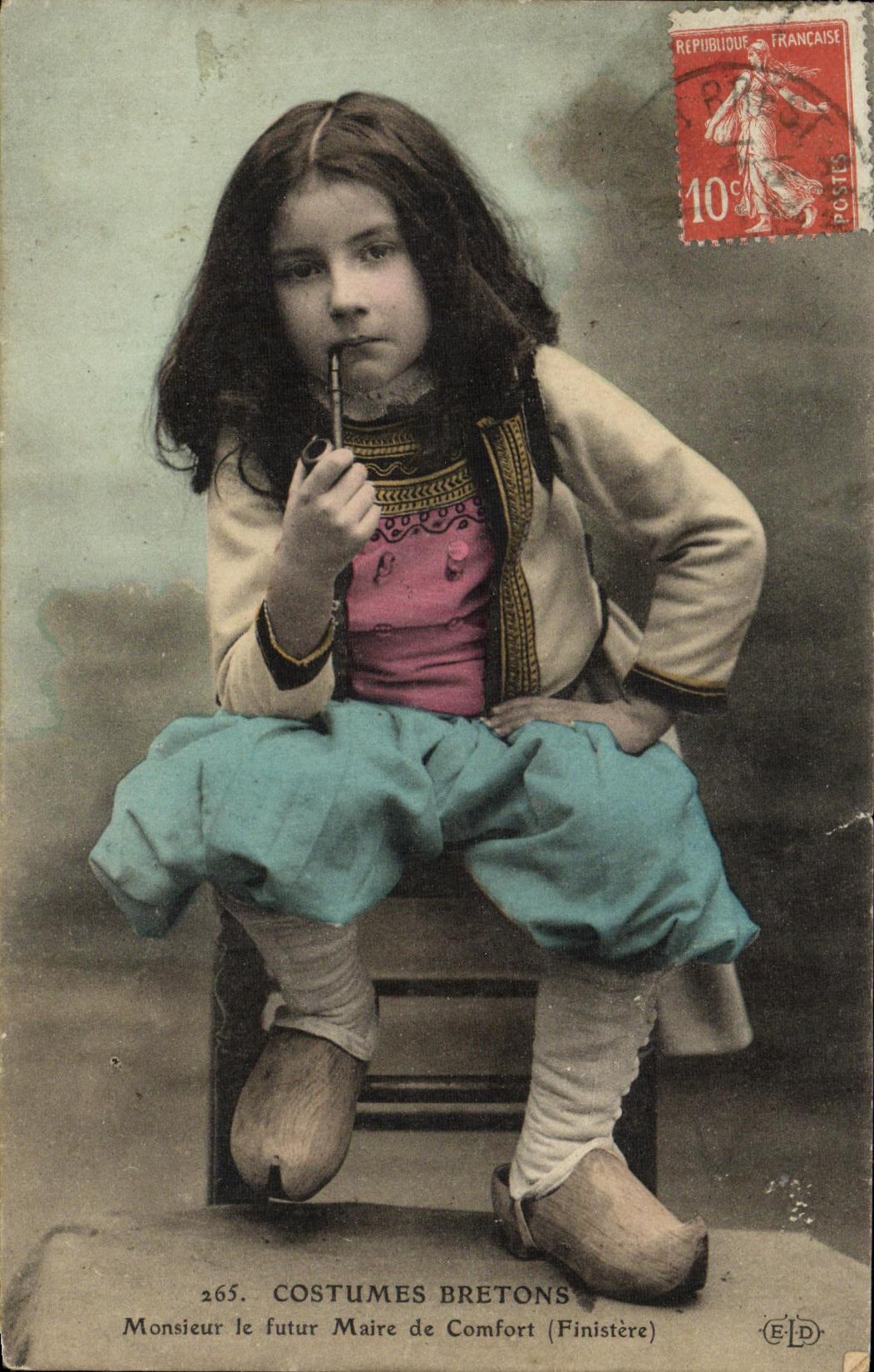 El breton de la POSTAL de la VENDIMIA viste a senor el futuro prefecto del nino de Finistere de la comodidad