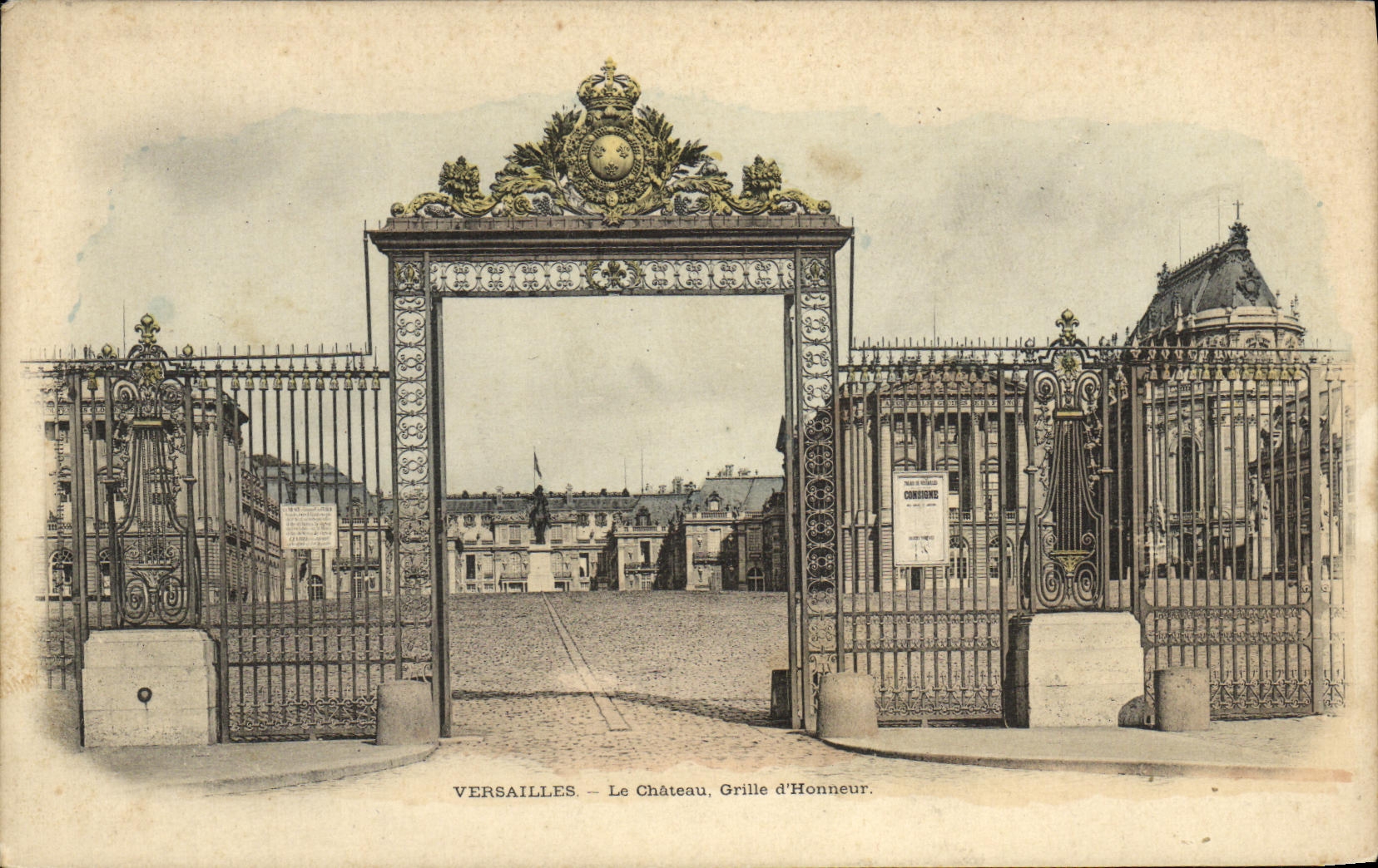 CPA Versailles Le Chateau Grille d Honneur