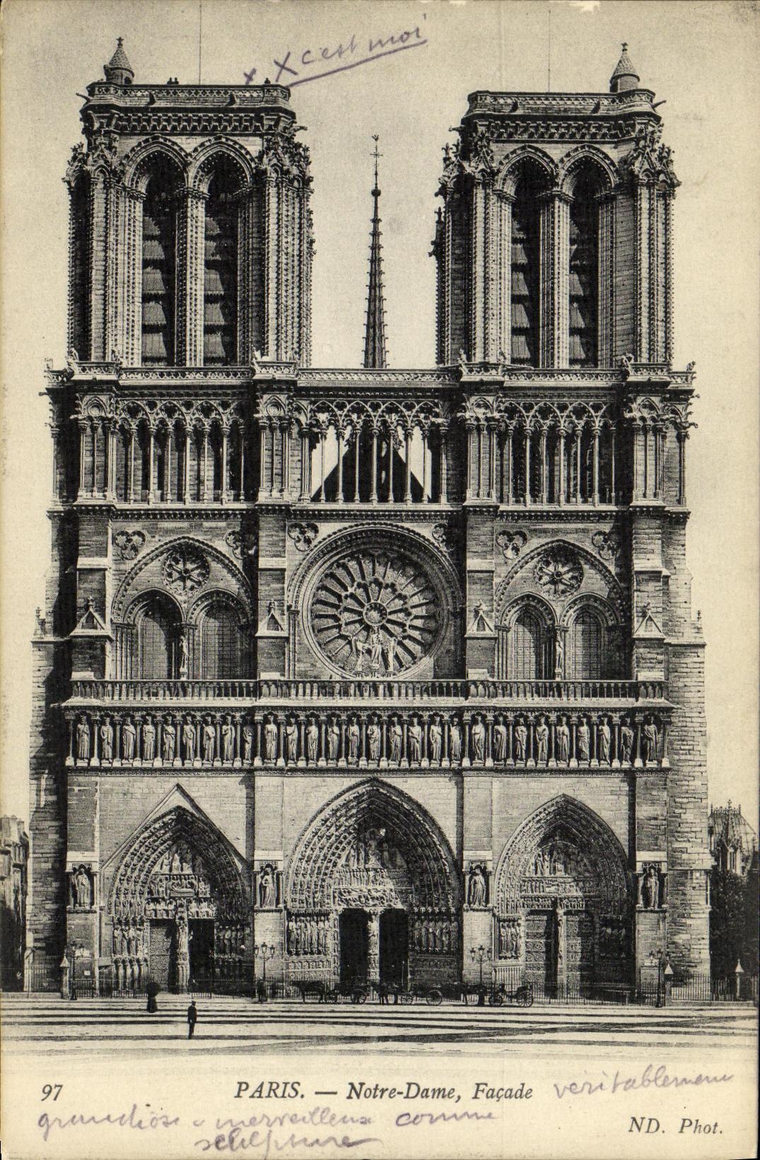 VINTAGE POSTCARD Paris Church Notre Dame Frontage