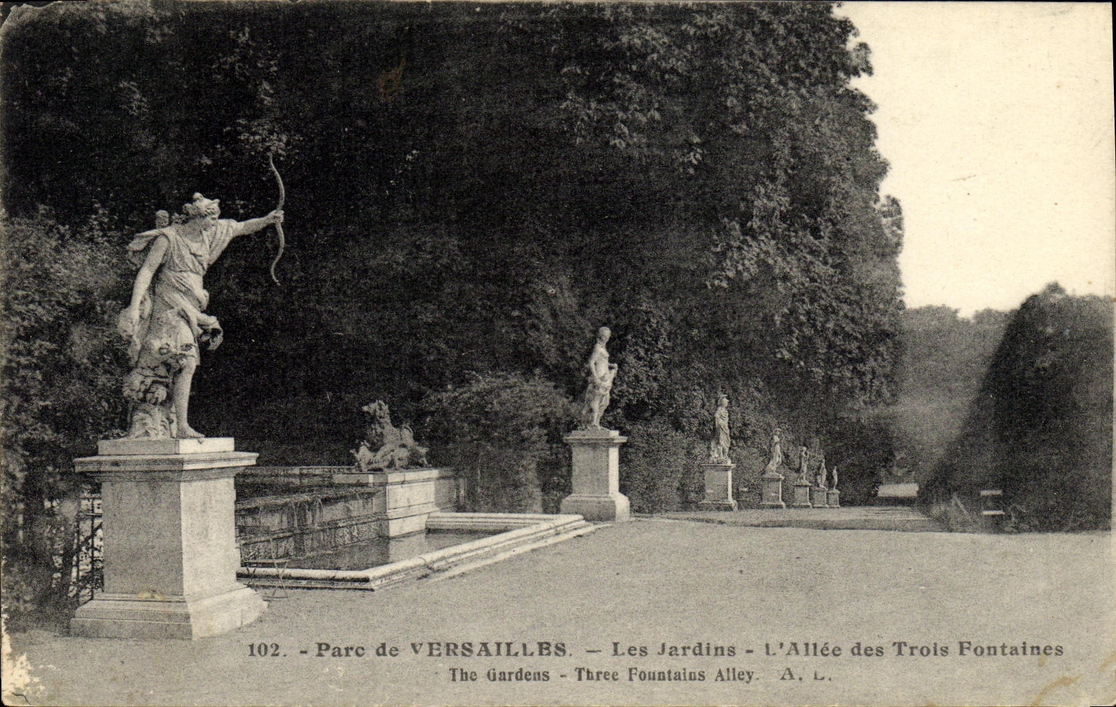 POSTAL Versalles de la VENDIMIA los jardines L idos de las tres fuentes
