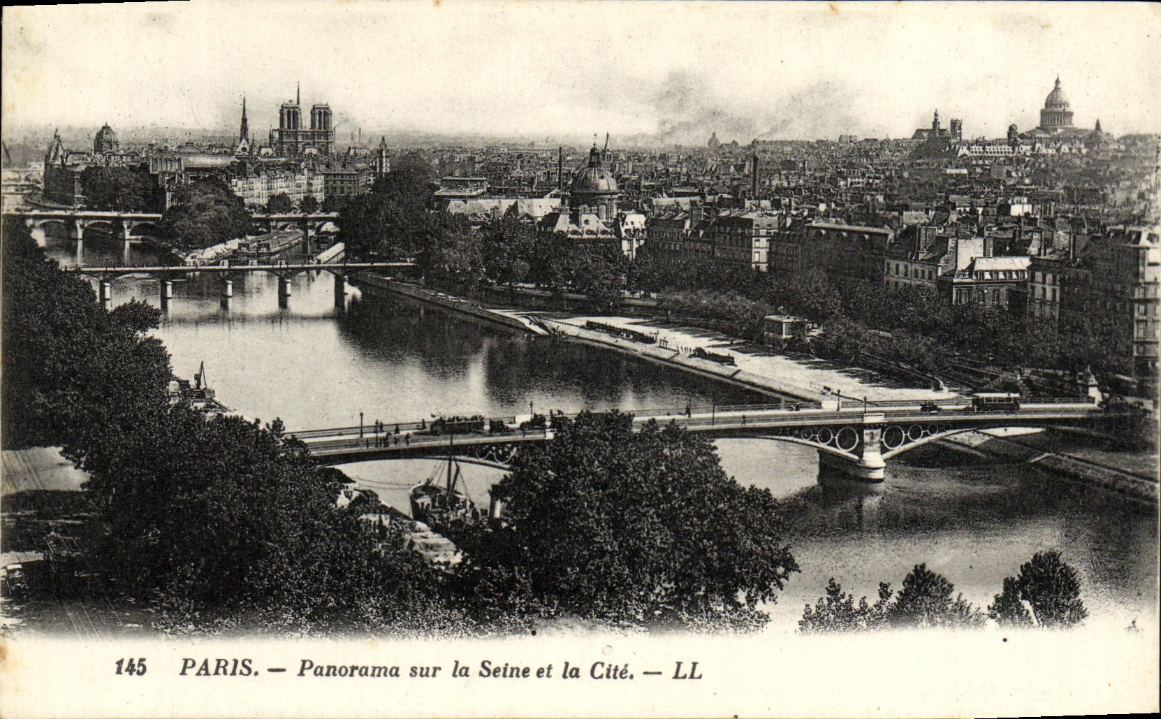 CPA Paris Panorama sur la Seine et la Cite