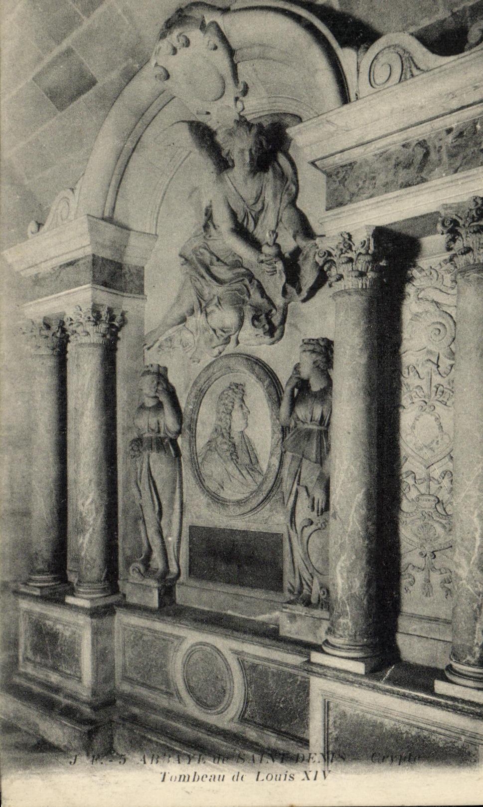 VINTAGE POSTCARD Tomb of the Louis XIV Abbey of Denis Saint