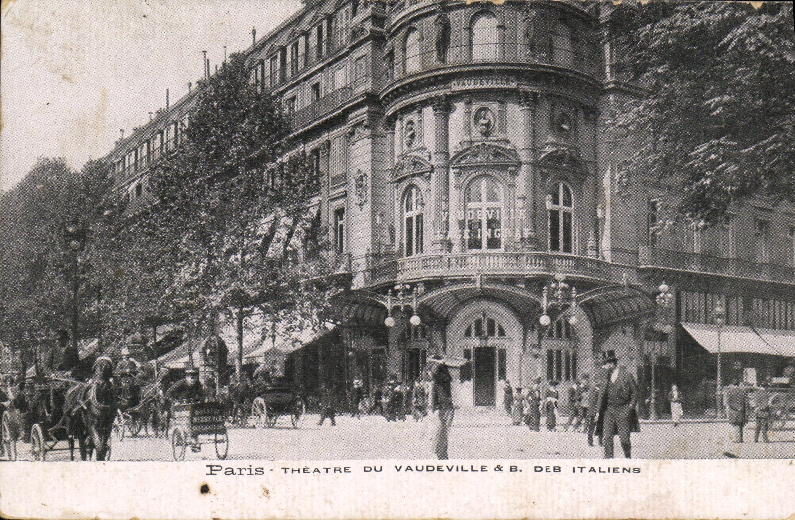 VINTAGE POSTCARD Paris Theater of Light comedy data base of the Italians