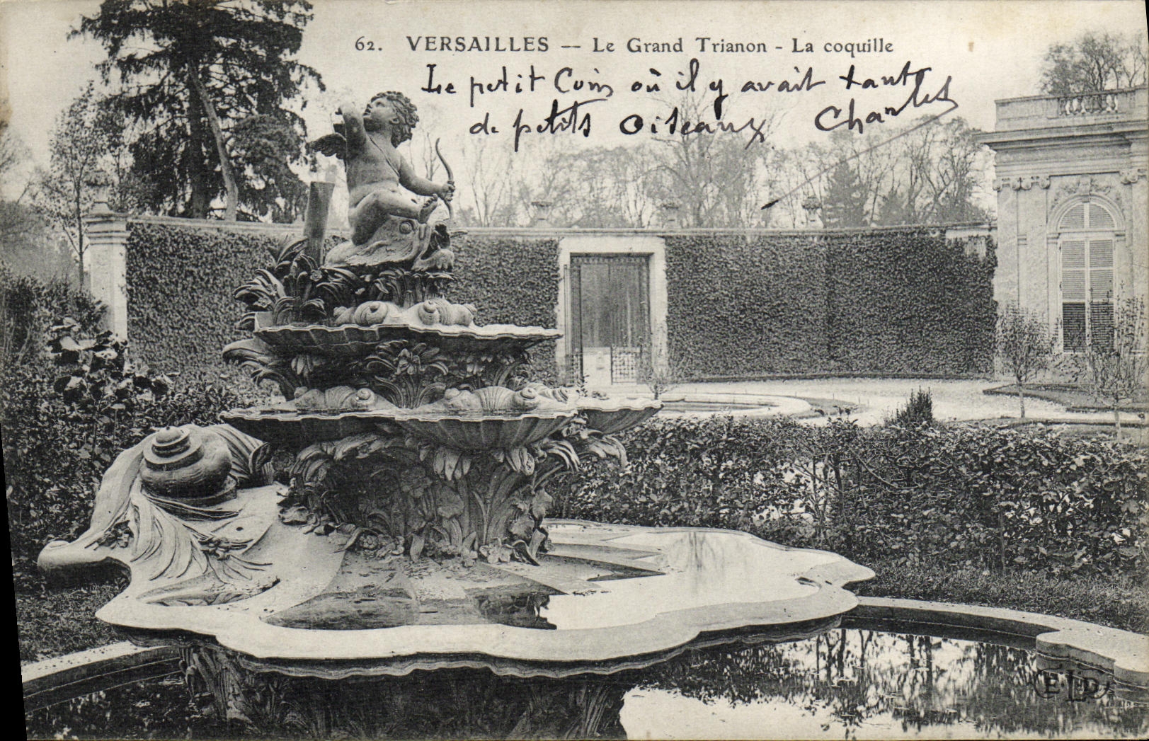 POSTAL Versalles Trianon grande de la VENDIMIA el angel de la cascara