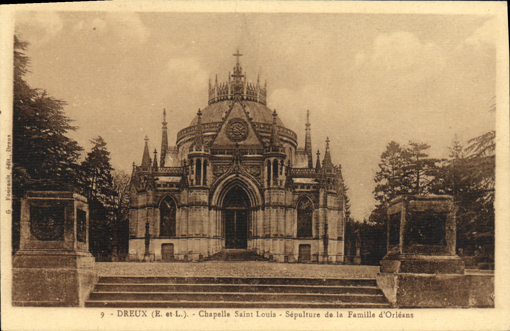 CPA Dreux Chapelle Saint Louis sepulture de la Famille d Orleans