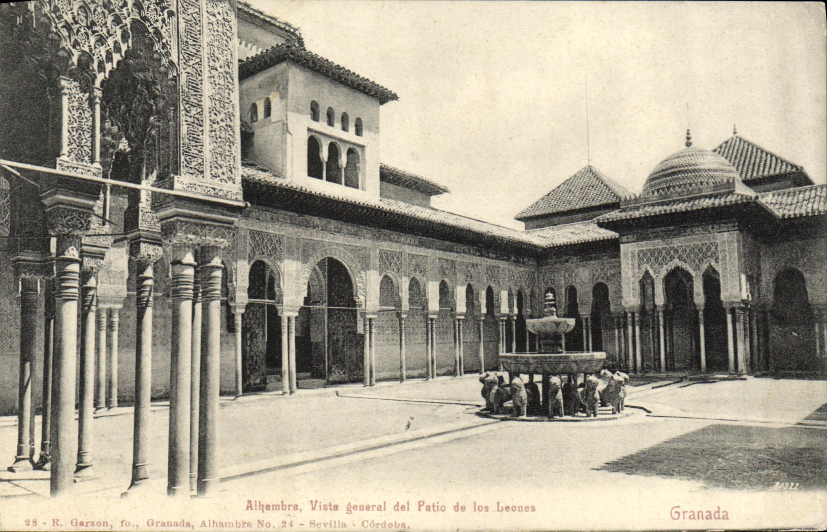 CPA Alhambra Vista general del Patio de los leones