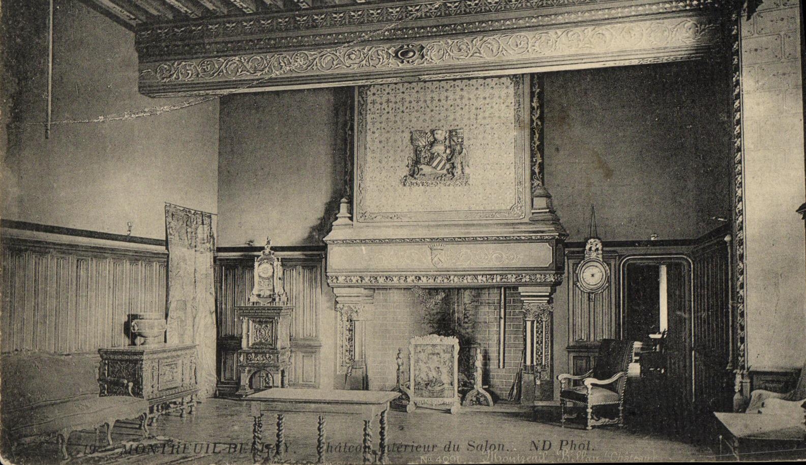 CPA Montreuil Bellay Chateau Interieur du salon