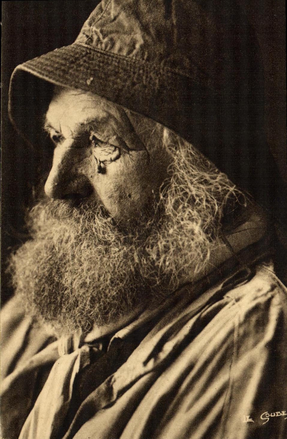 Pecador normando de la POSTAL de la VENDIMIA viejo