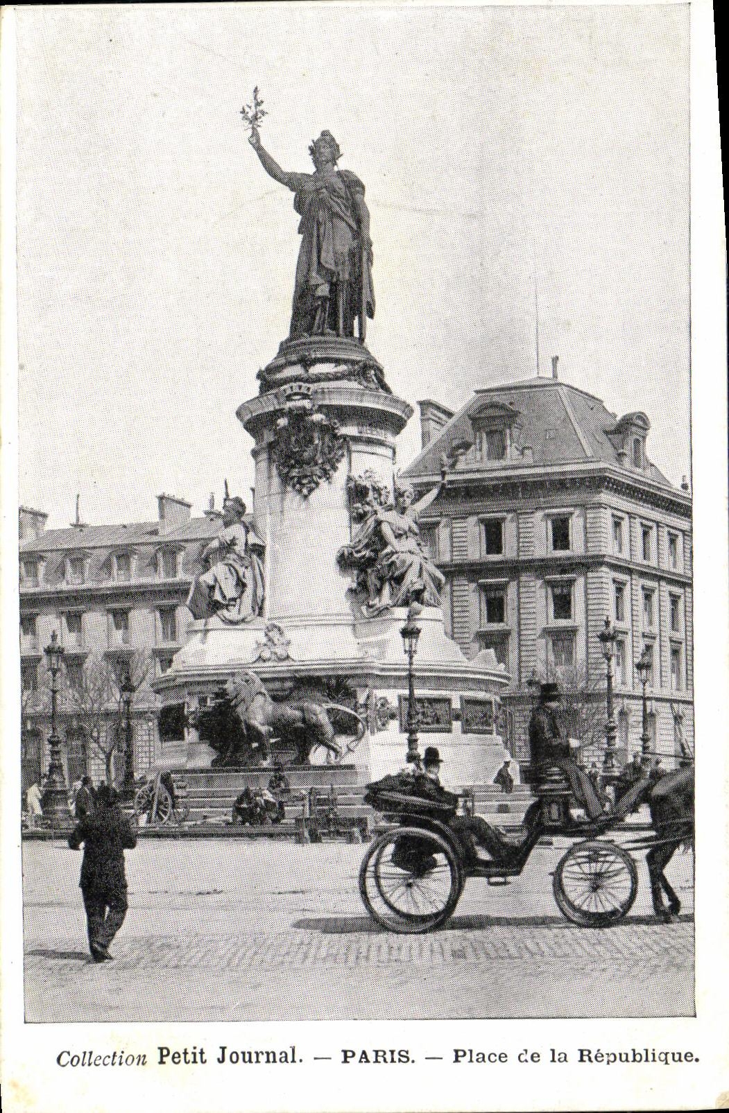 CPA Paris Place de la Republique Lion