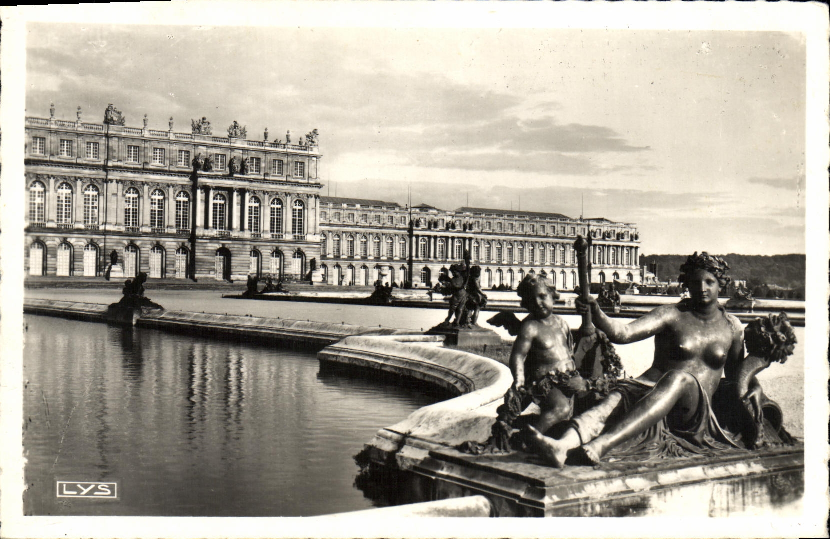 CPA Versailles Parterre d eau Bassin du Nord La Marne