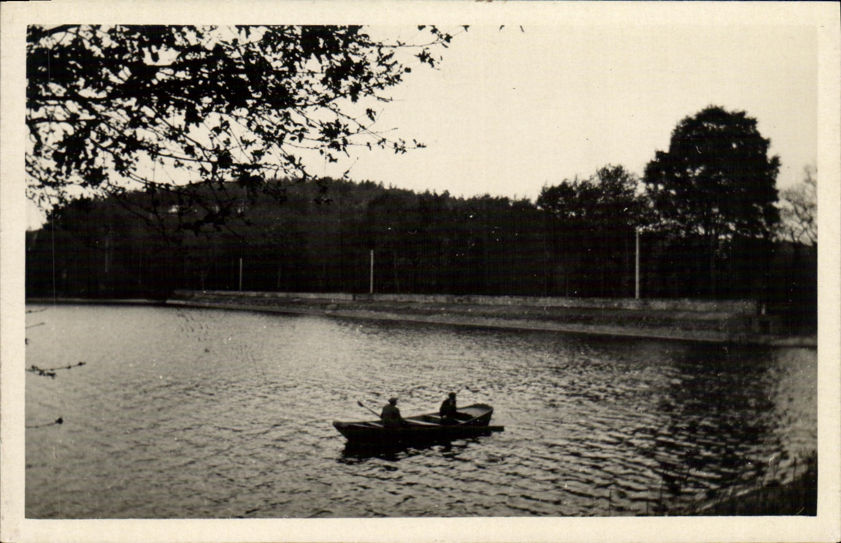 CARTE PHOTO Petit lac