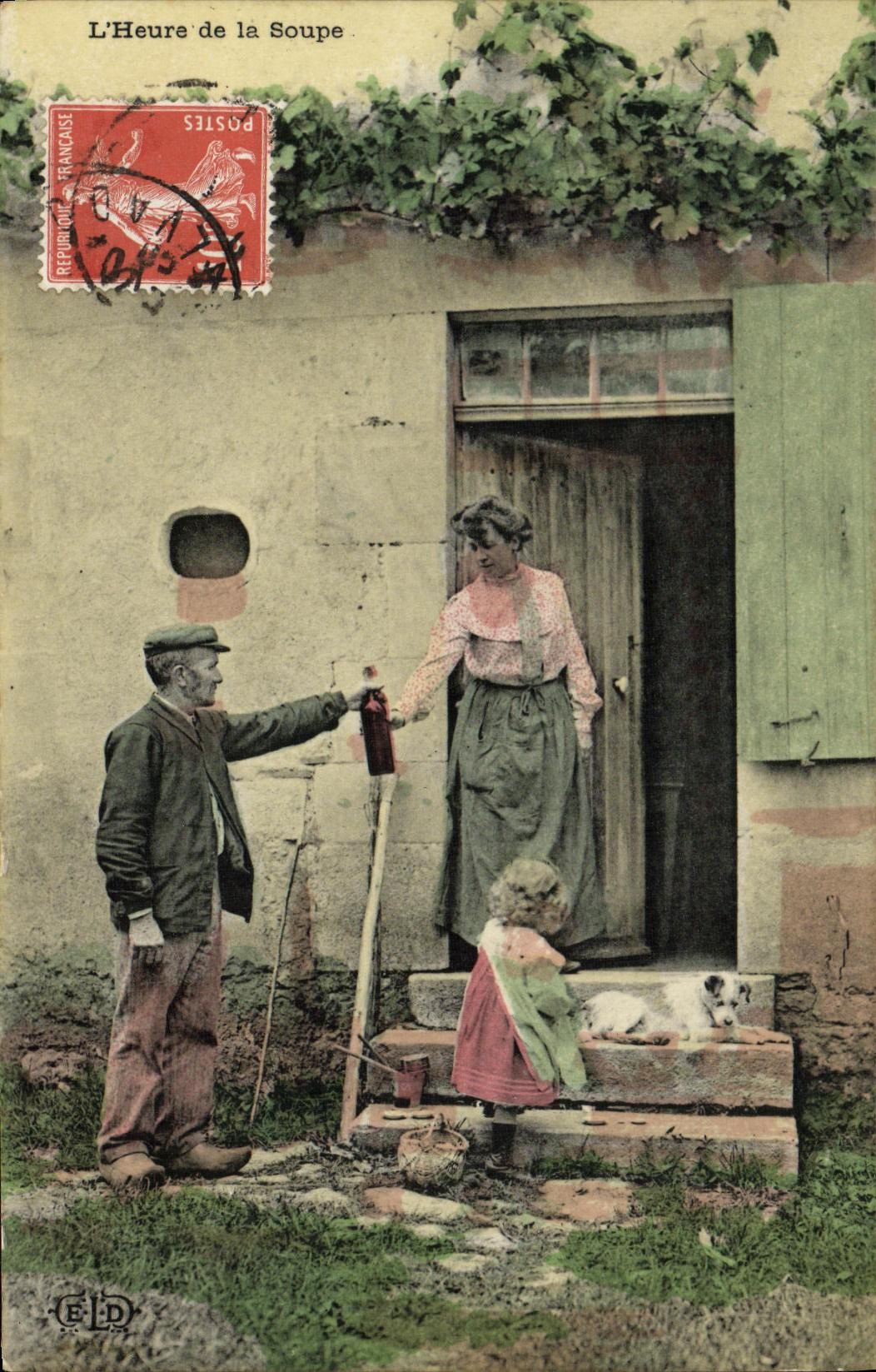 CPA L Heure de la Soupe Folklore 