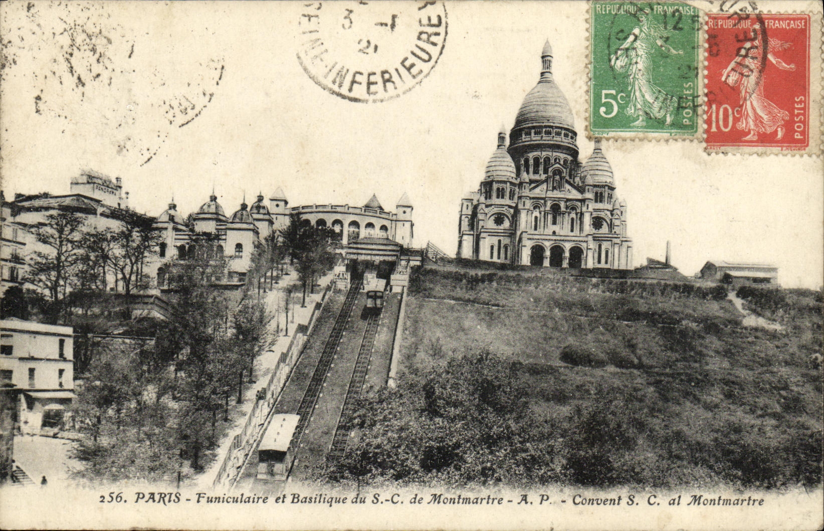 CPA Paris Funiculaire et Basilique du S C Montmartre A P