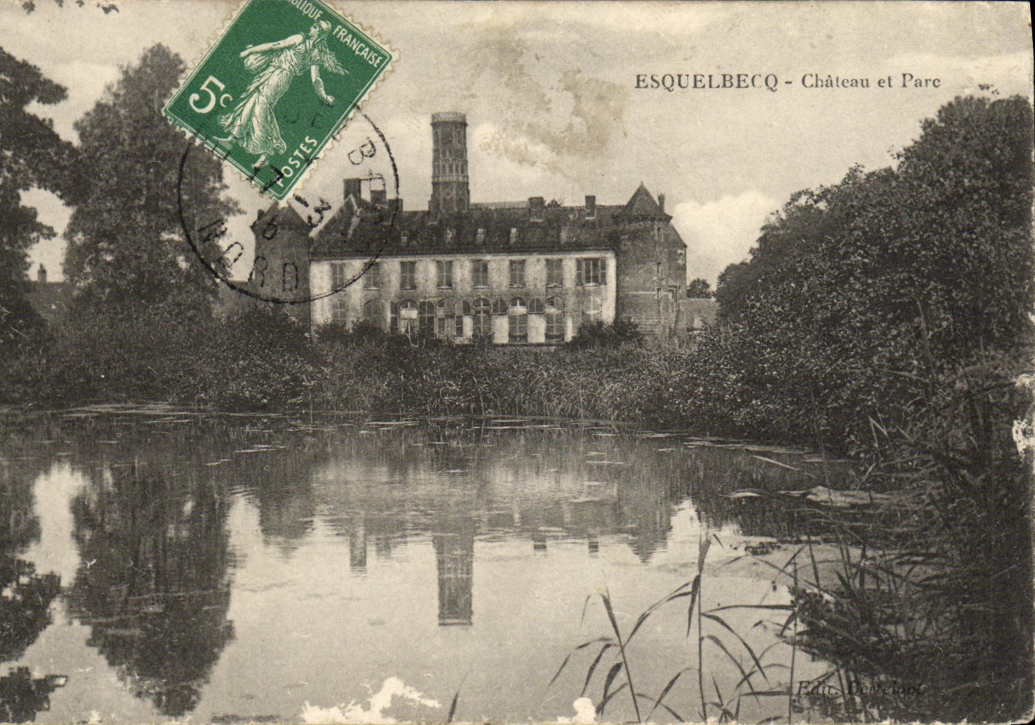 VINTAGE POSTCARD Esquelbecq Castle and Parc
