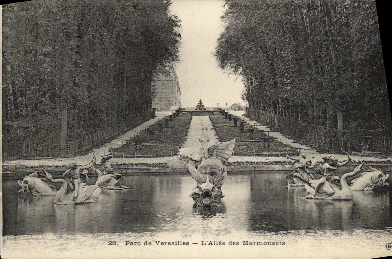 CPA Parc de Versailles L Allee des Marmousets