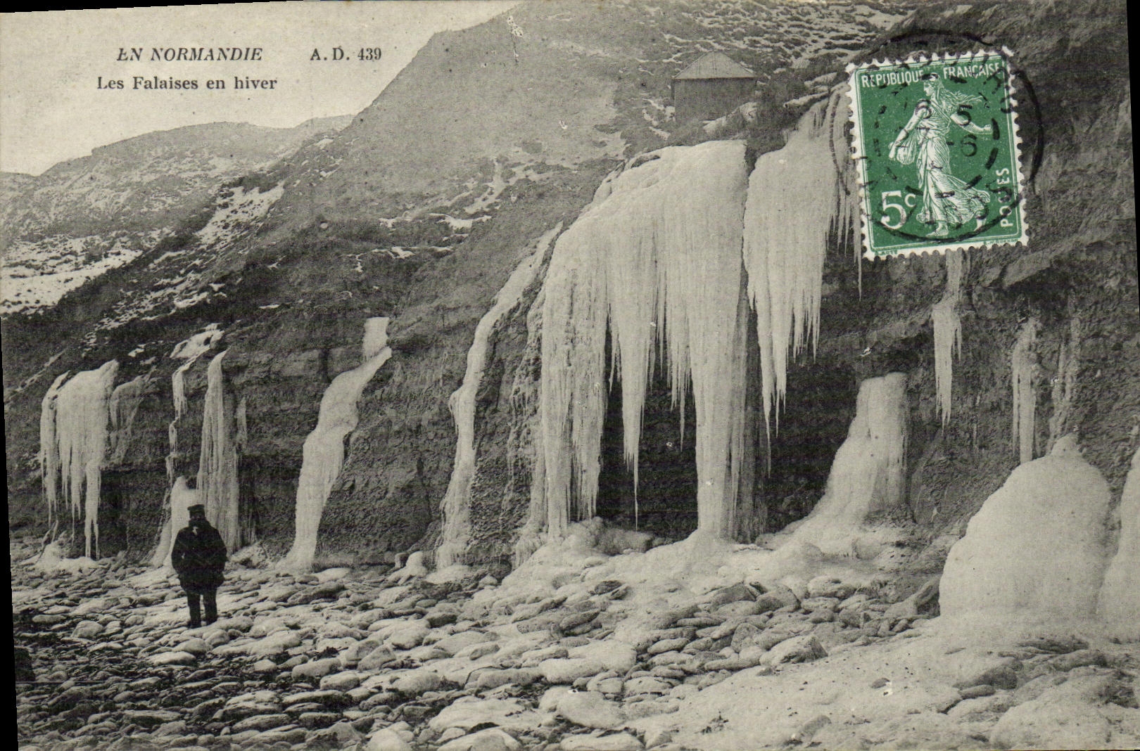 CPA La Normandie Les Falaises en hiver
