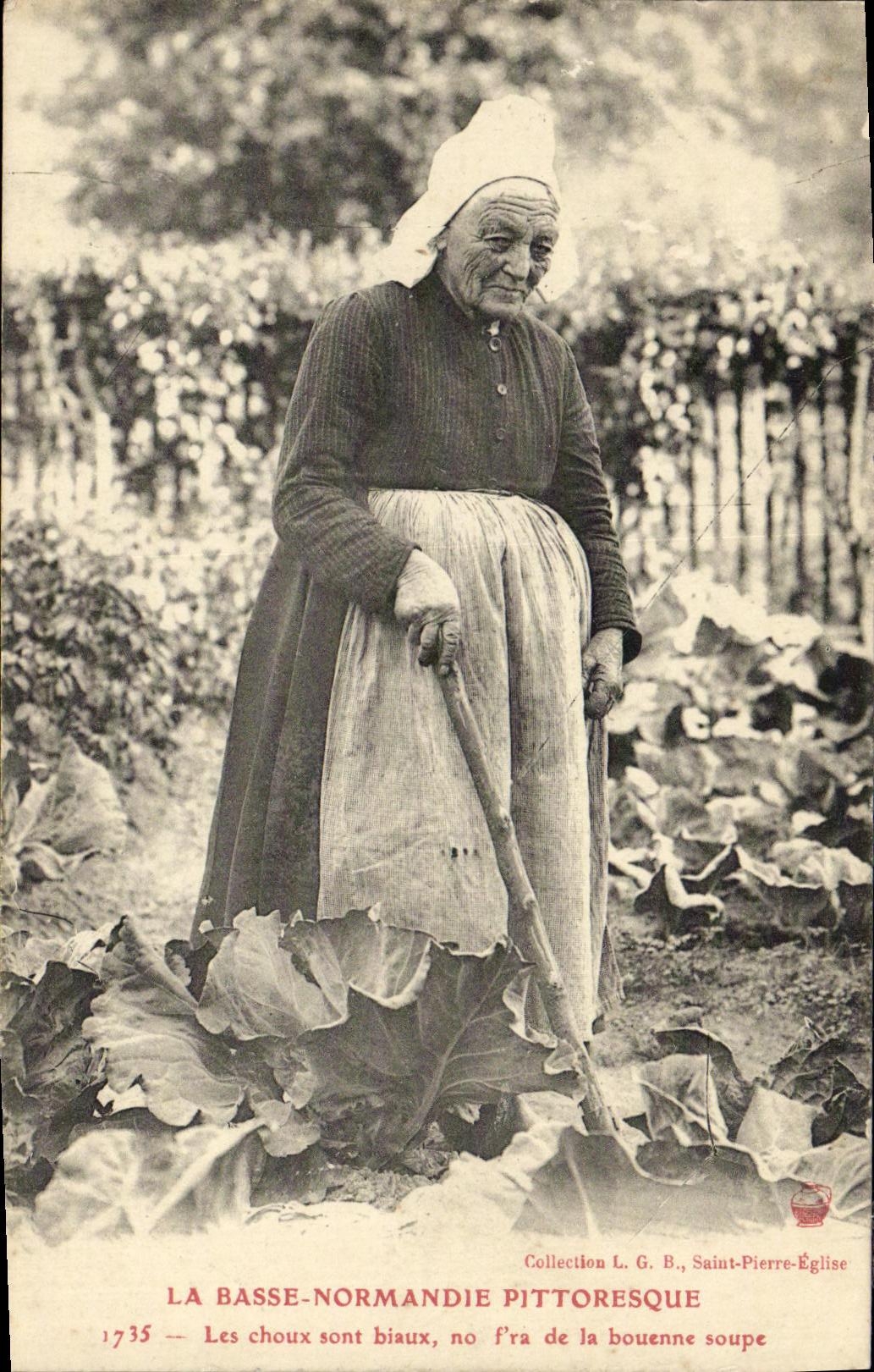 CPA La Basse Normanide Pittoresque Femme Les choux sont biaux 