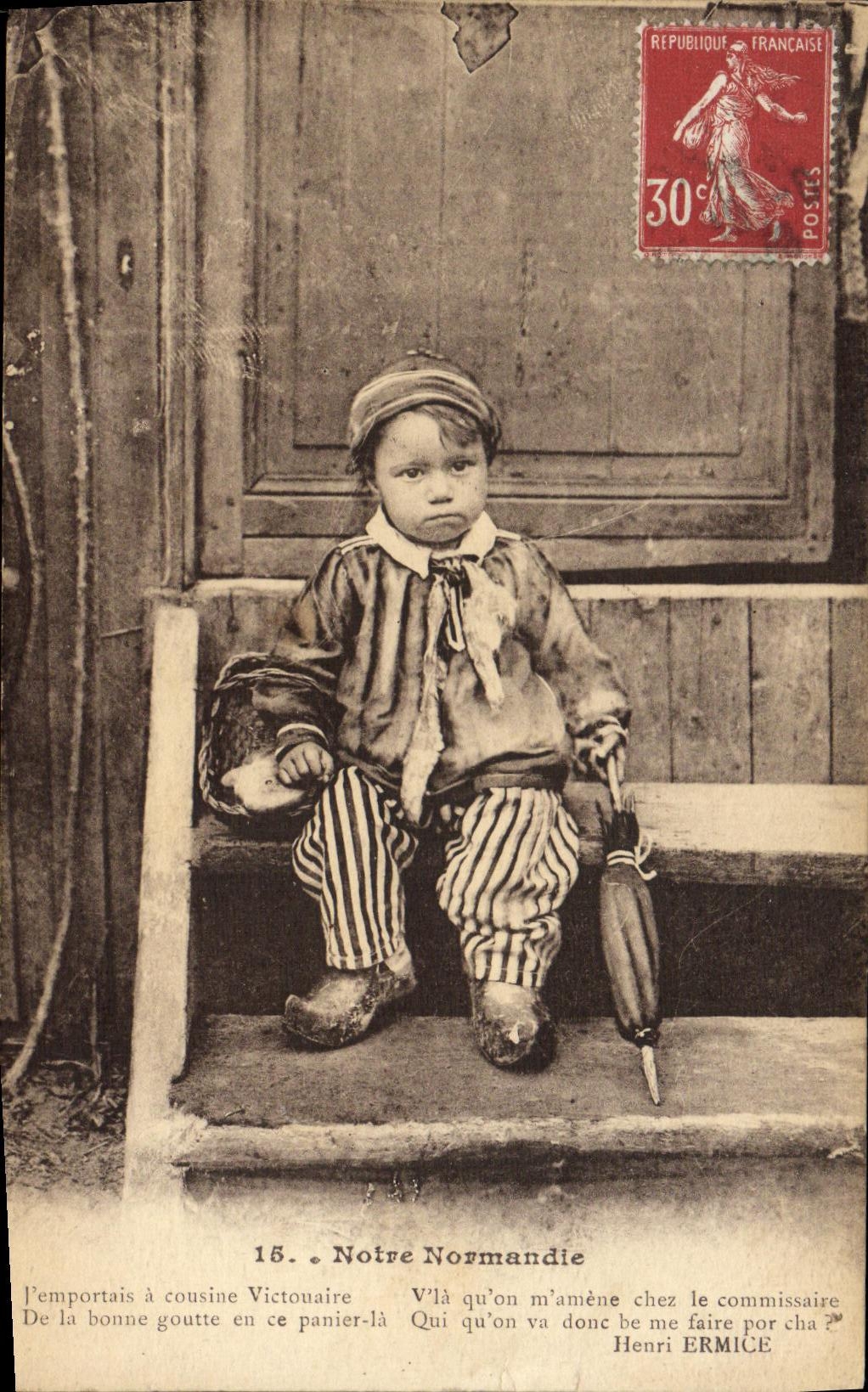 CPA Notre Normandie Enfant Folklore 