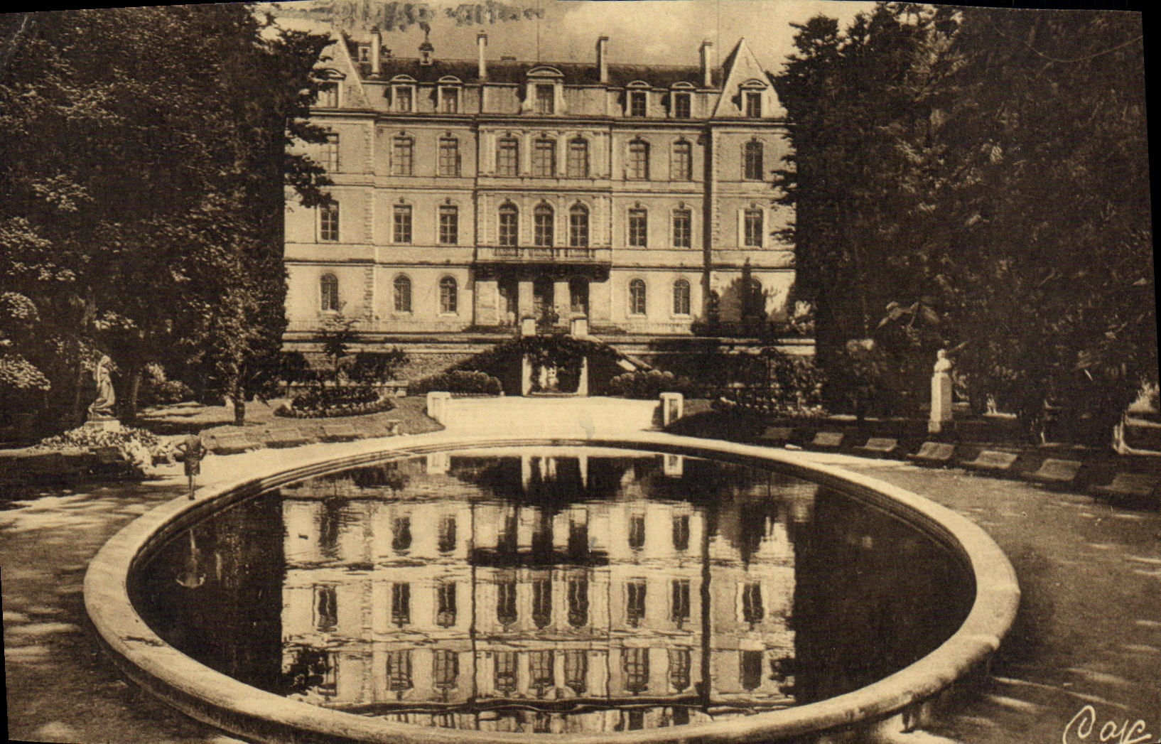 CPA Le Mans Le Musee et le Bassin