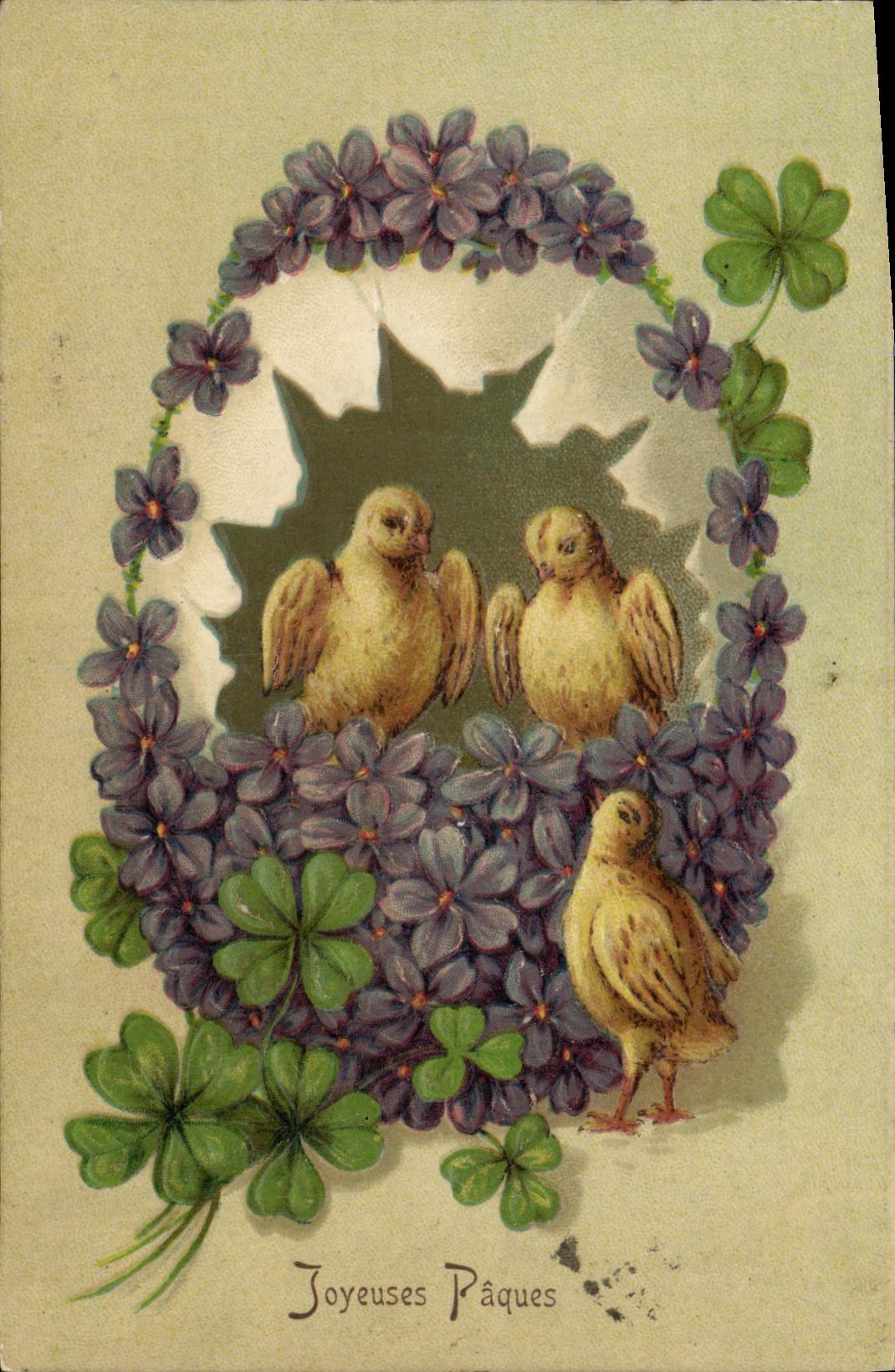 CPA Joyeuses Paques Poussins Fleurs Trefles