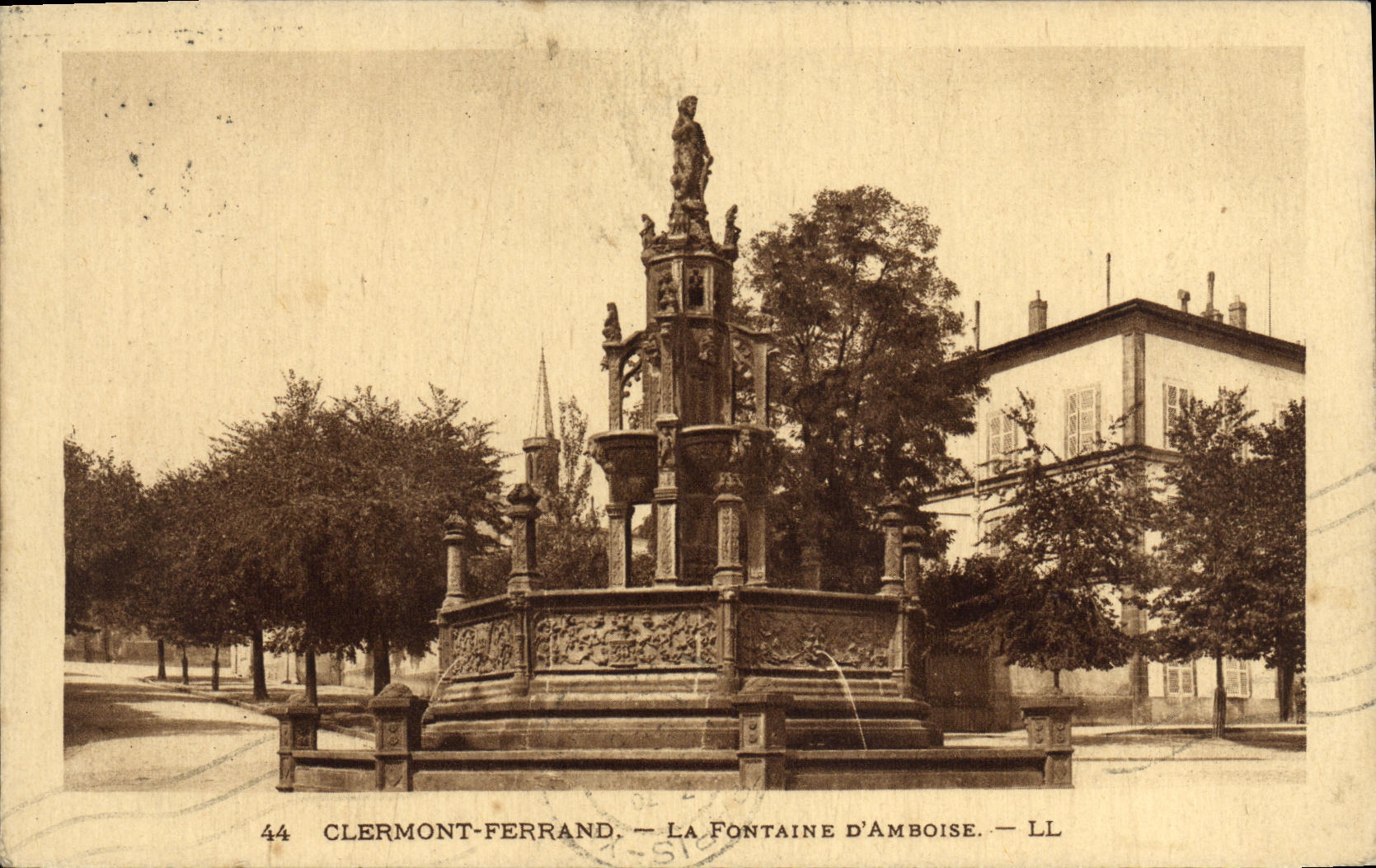 POSTAL Clermont Ferrand de la VENDIMIA la fuente D Amboise