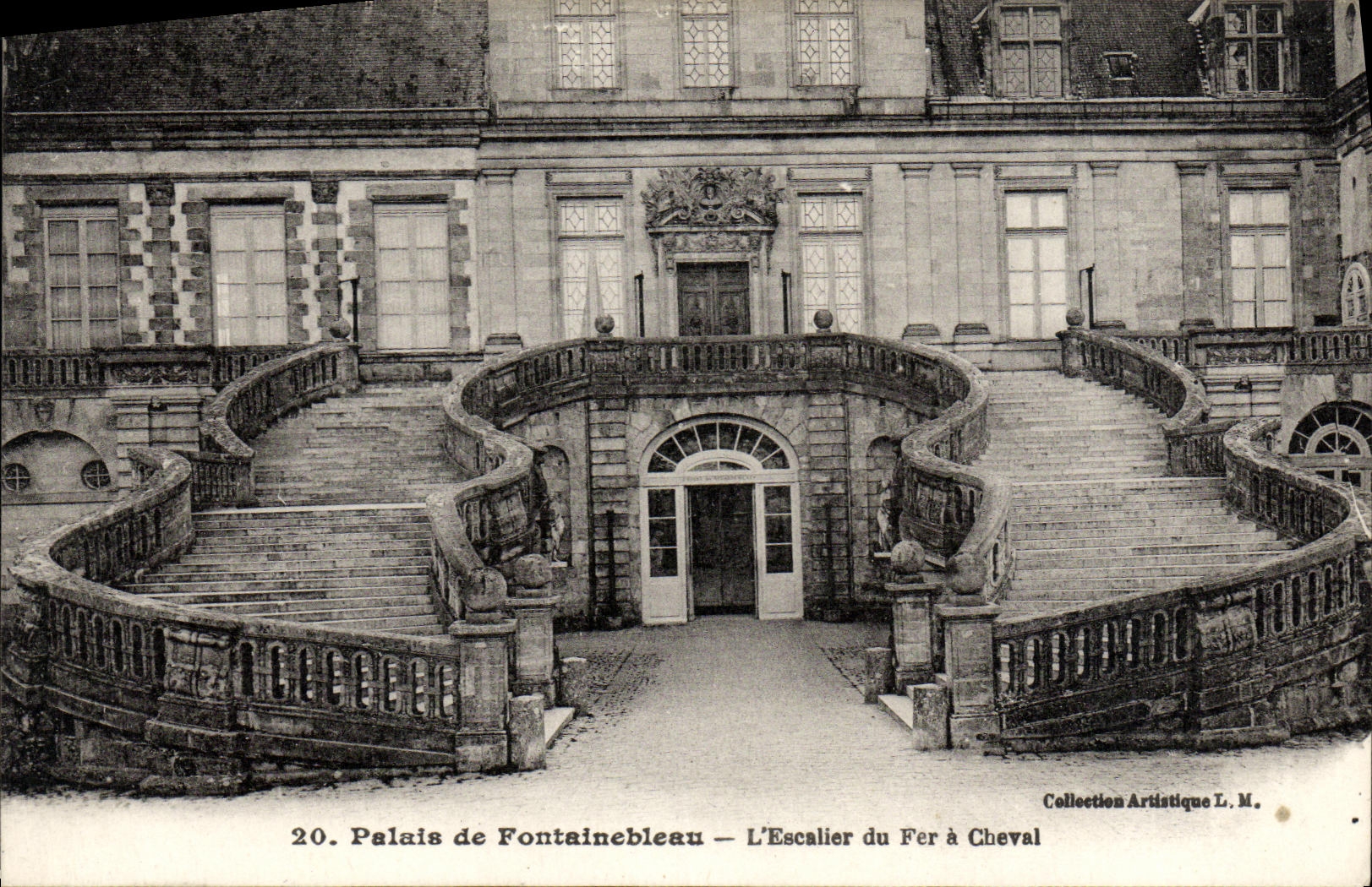 POSTAL Palais de la VENDIMIA de Fontainebleau L escalera de la herradura