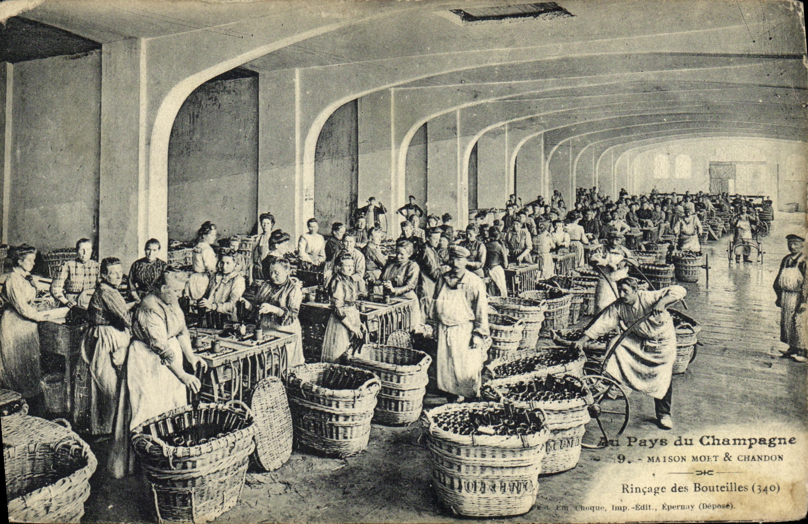 VINTAGE POSTCARD With the country of the Champagne Rinsing of the bottles Moet and Chandon