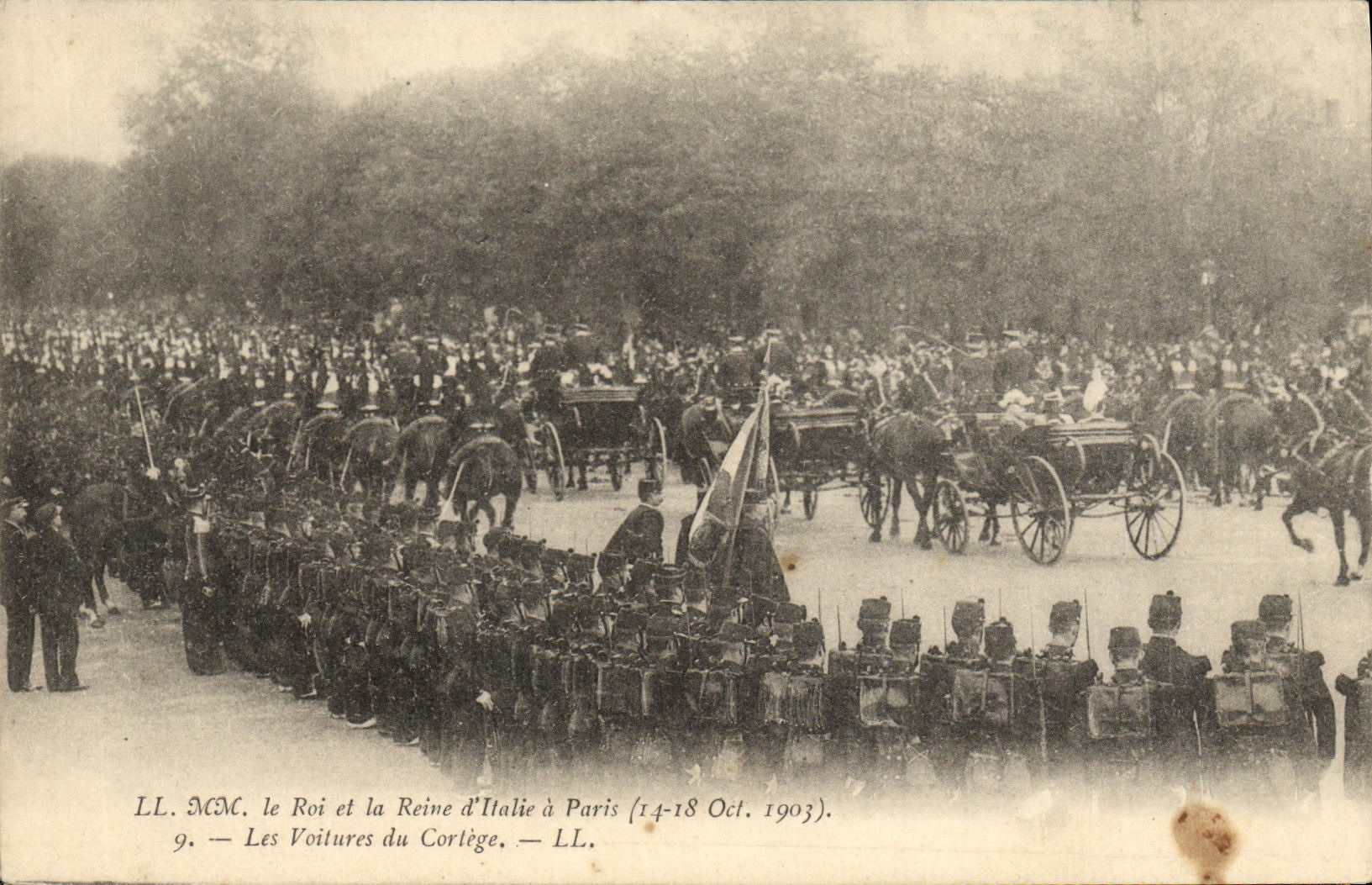 CPA Paris Le Roi et la Reine D Italie Les voiture du cortege