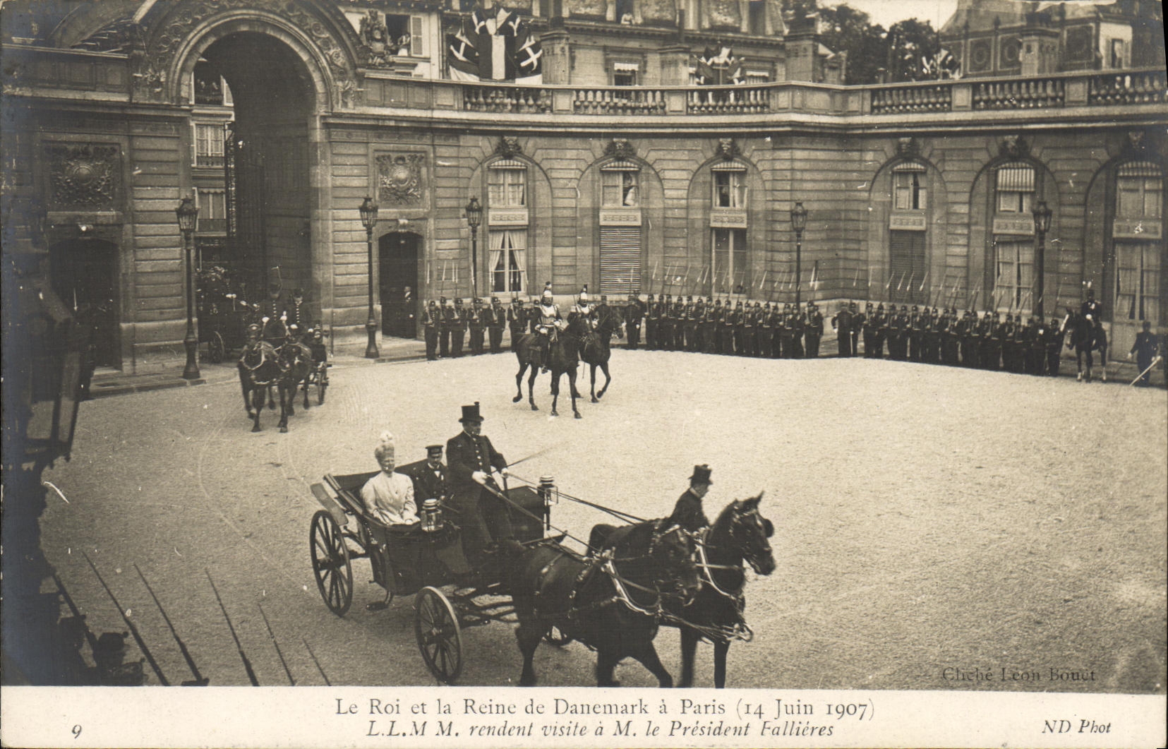 VINTAGE POSTCARD the King and the Queen Of Denmark have Longchamp fallieres