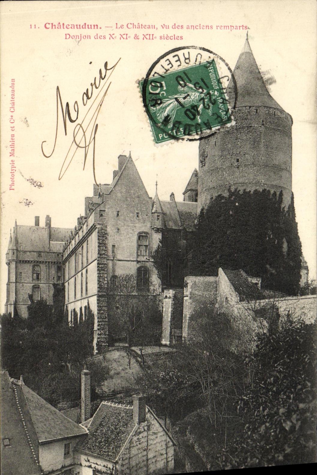 CPA Chateaudun Le chateau vu des anciens remparts Donjon