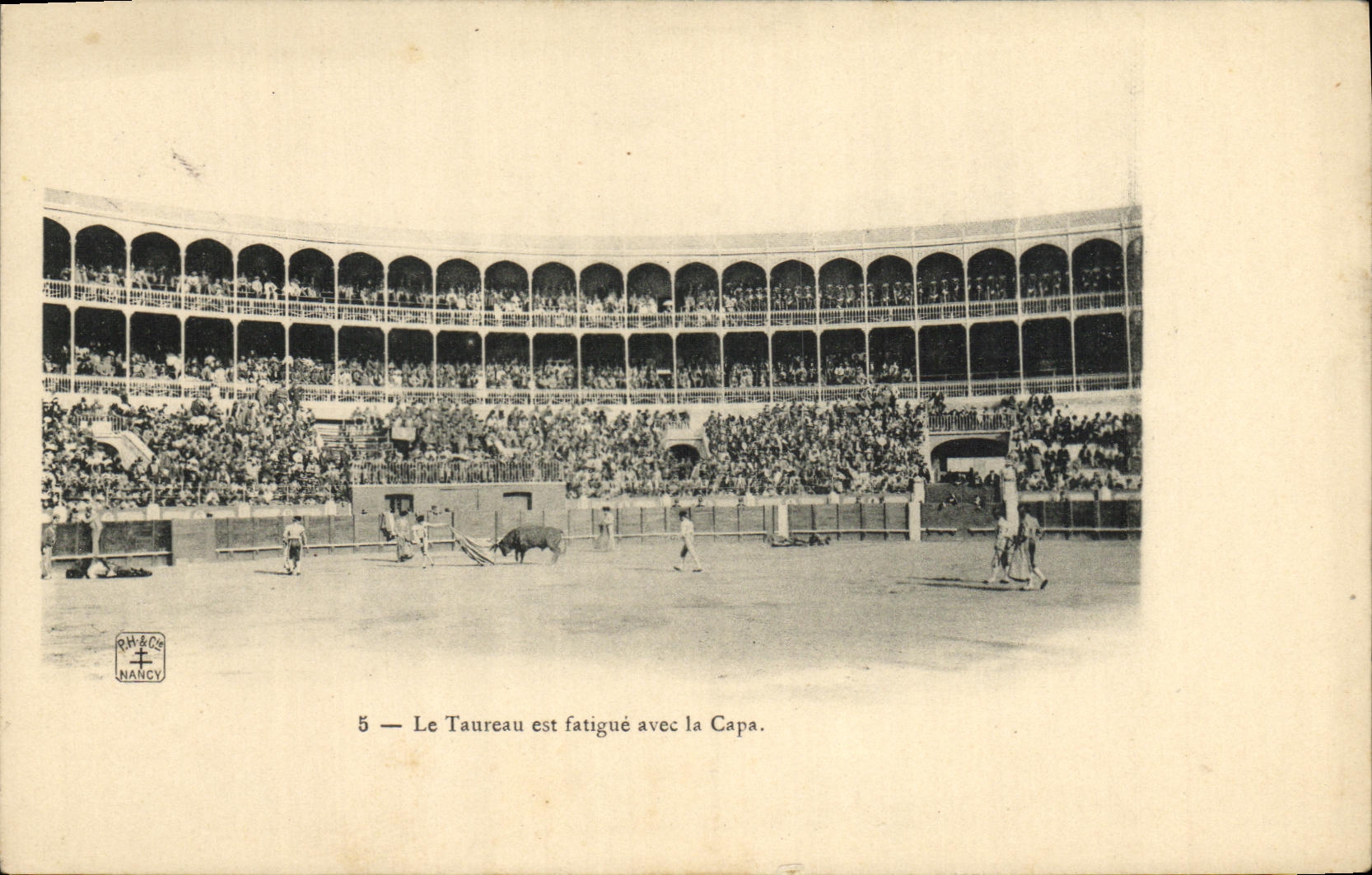 CPA Corrida Taureau Toro Le taureau est fatigue avec la Capa 