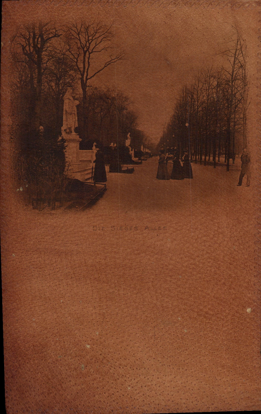 CPA Carte en cuir Berlin Der Sieges Allee