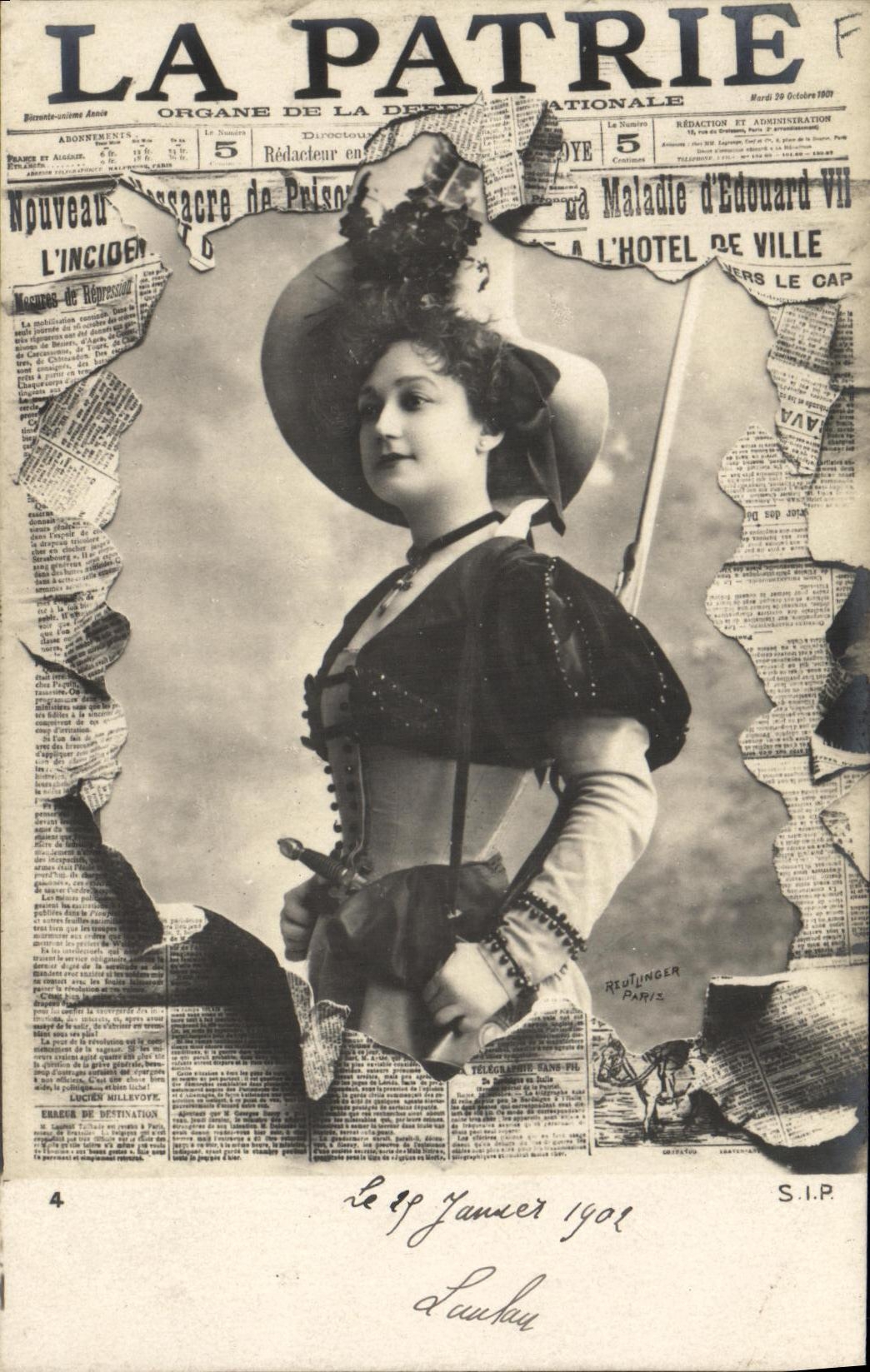 CPA Fantaisie Femme La Patrie Journal