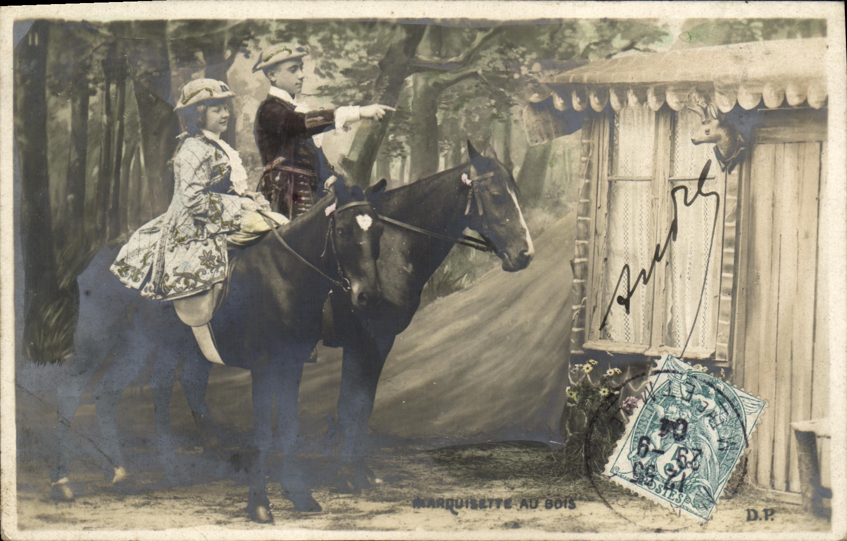 CPA Fantaisie Femme Marquisette au bois Cheval 