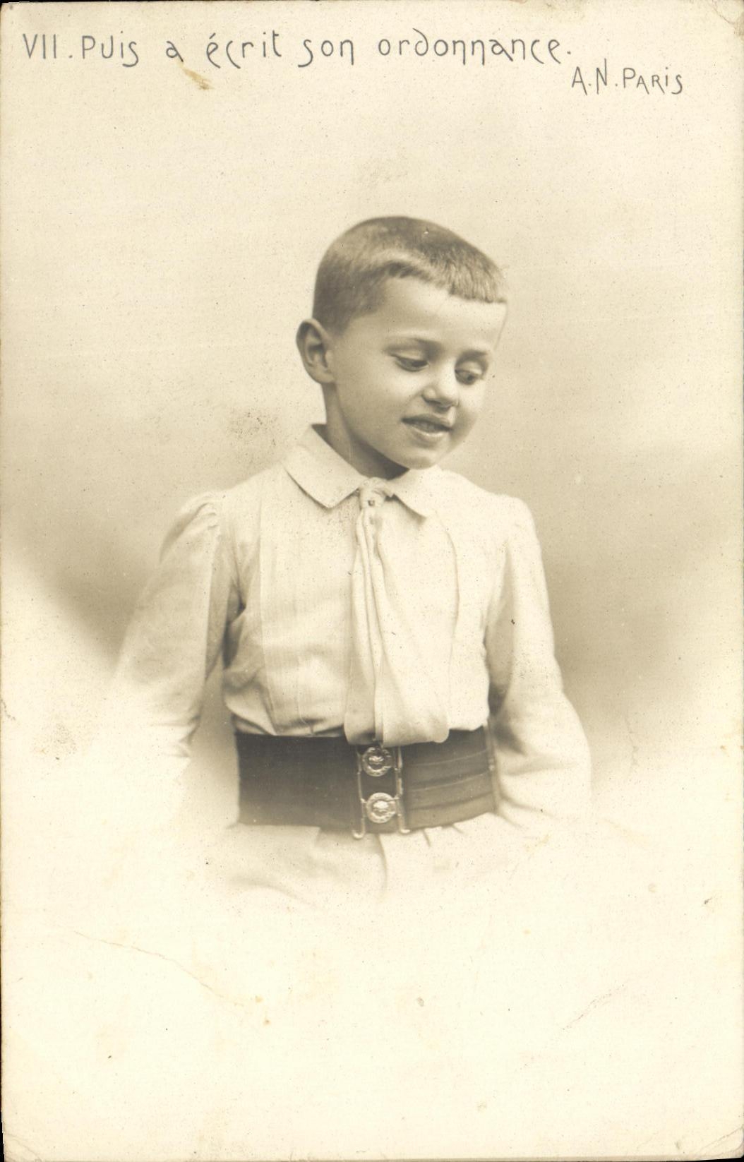 El nino de Fantaisie de la POSTAL de la VENDIMIA entonces escribio a su doctor del ordonnace