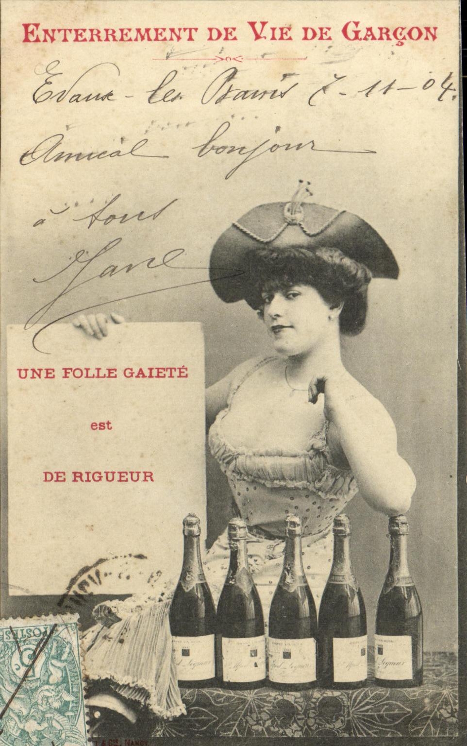 CPA Fantaisie Femme Enterremetn de vie de garcon 
